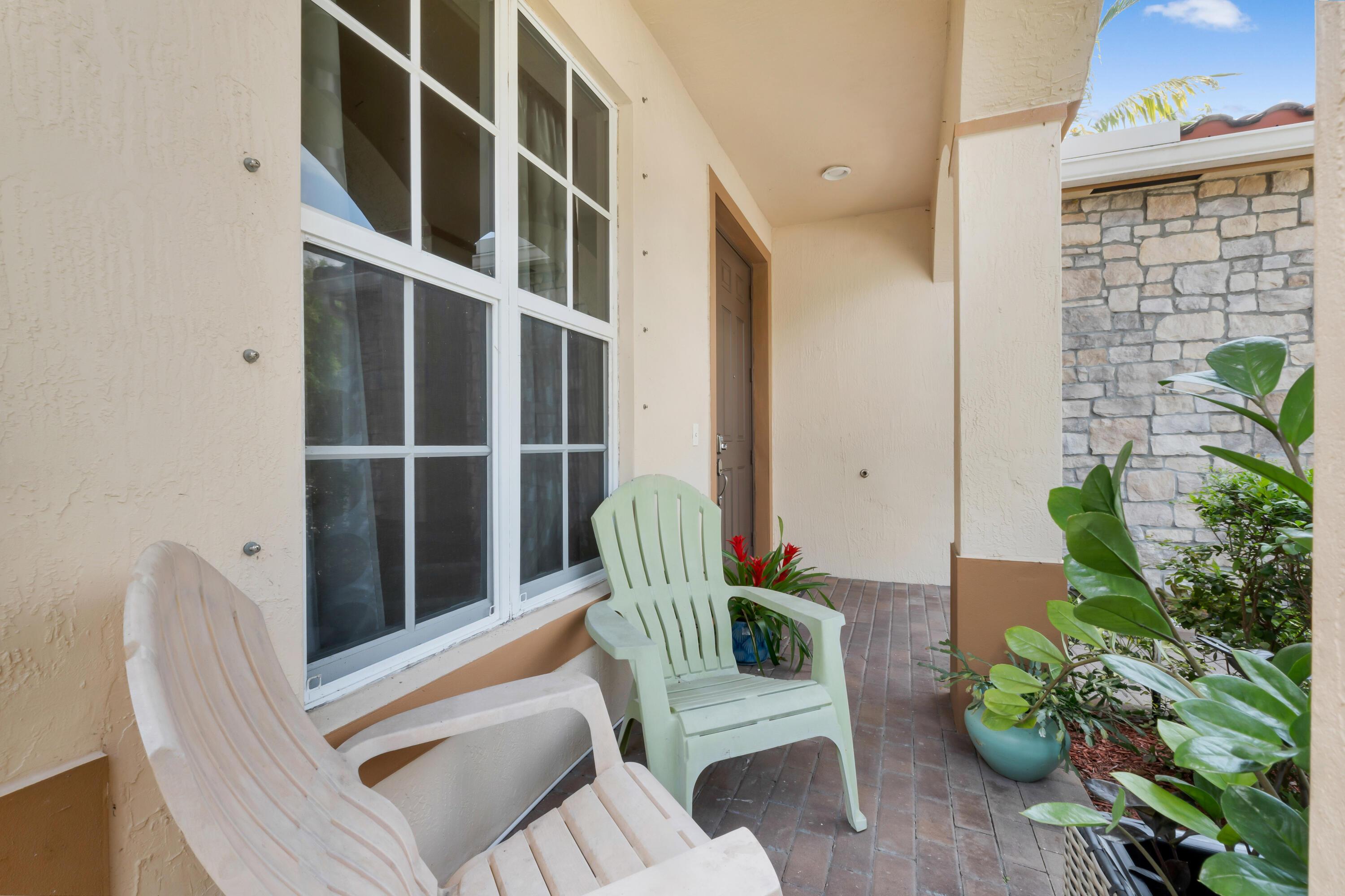 4684 Veteran Terrace, Lake Worth, FL 33463, Lake Worth - Photo 4
