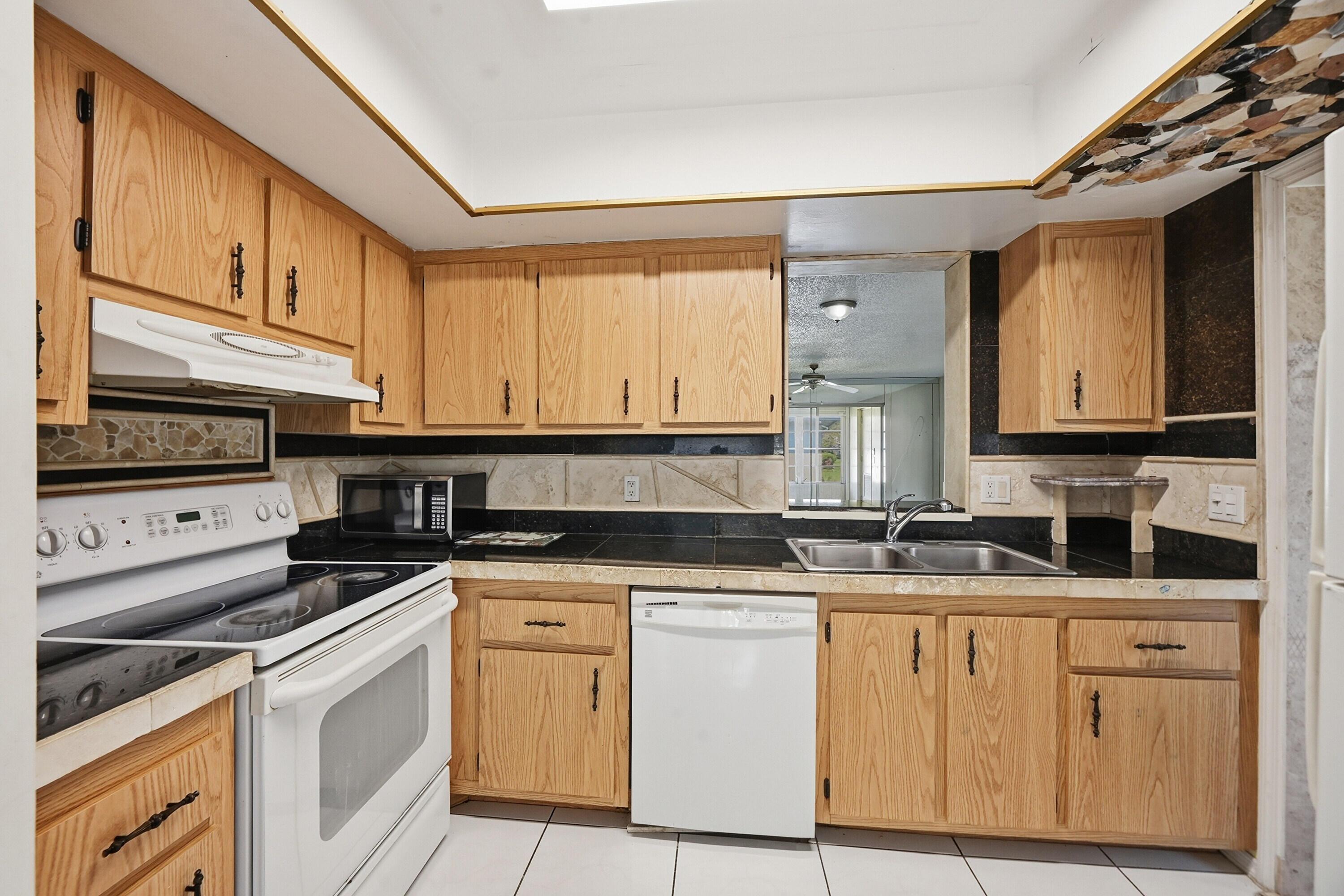 6525 S Oriole Boulevard, Delray Beach, FL 33446, Delray Beach - Photo 5