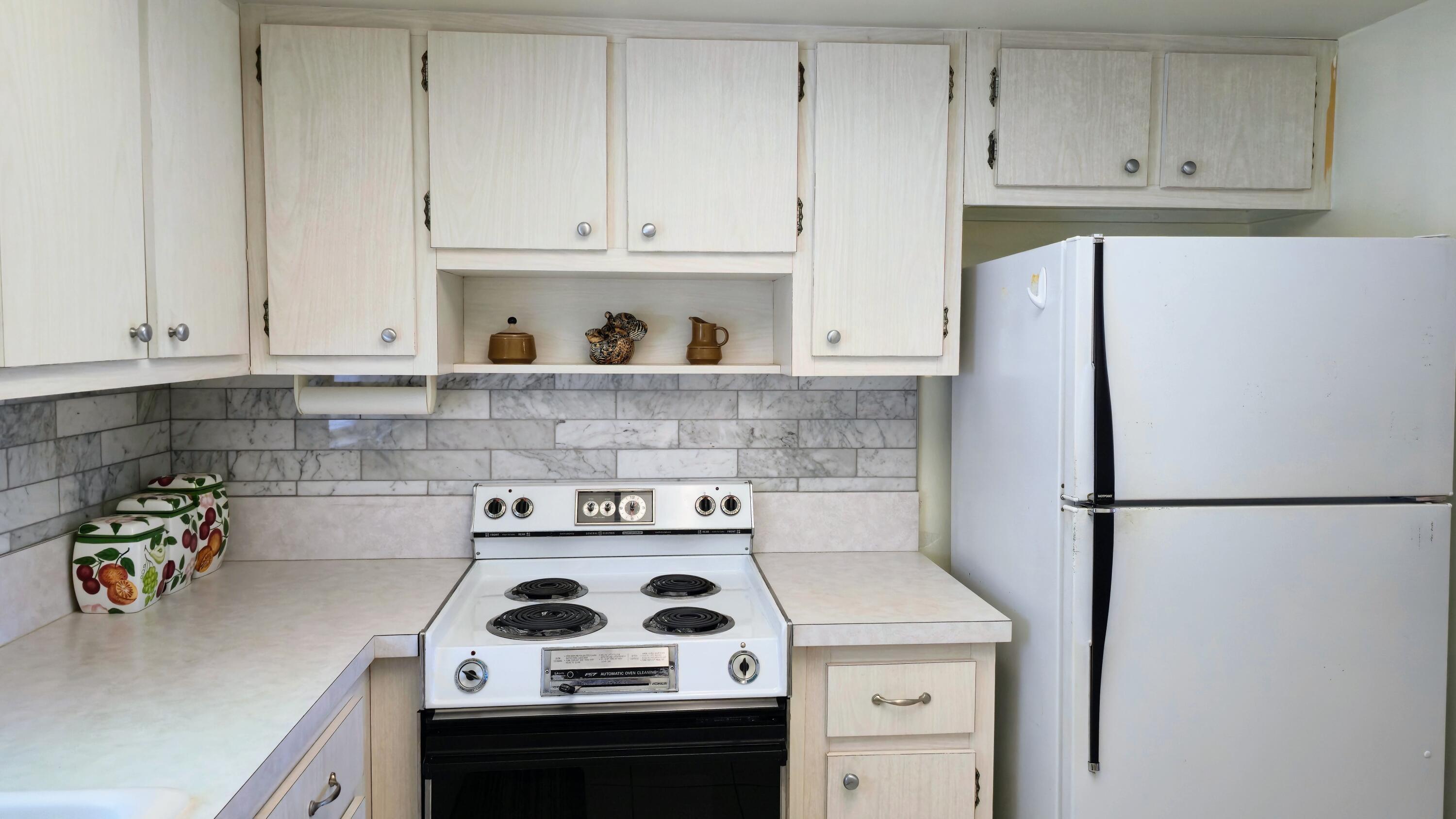 2800 Ashley Drive E B, West Palm Beach, FL 33415, West Palm Beach - Photo 4