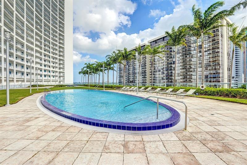 601 NE 36th Street 2806, Miami, FL 33137, Miami - Photo 5