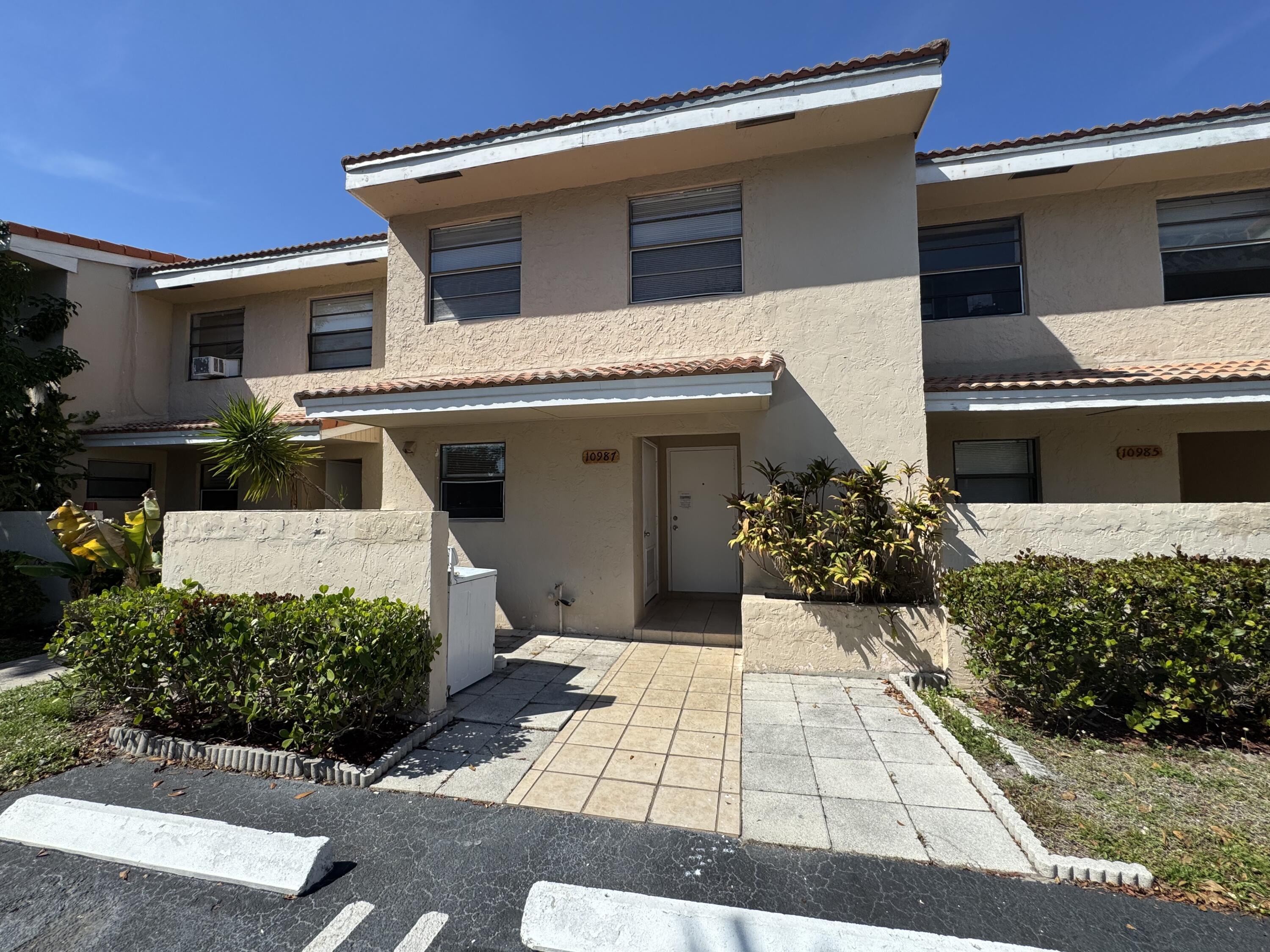 10987 Royal Palm Boulevard 9, Coral Springs, FL 33065, Coral Springs