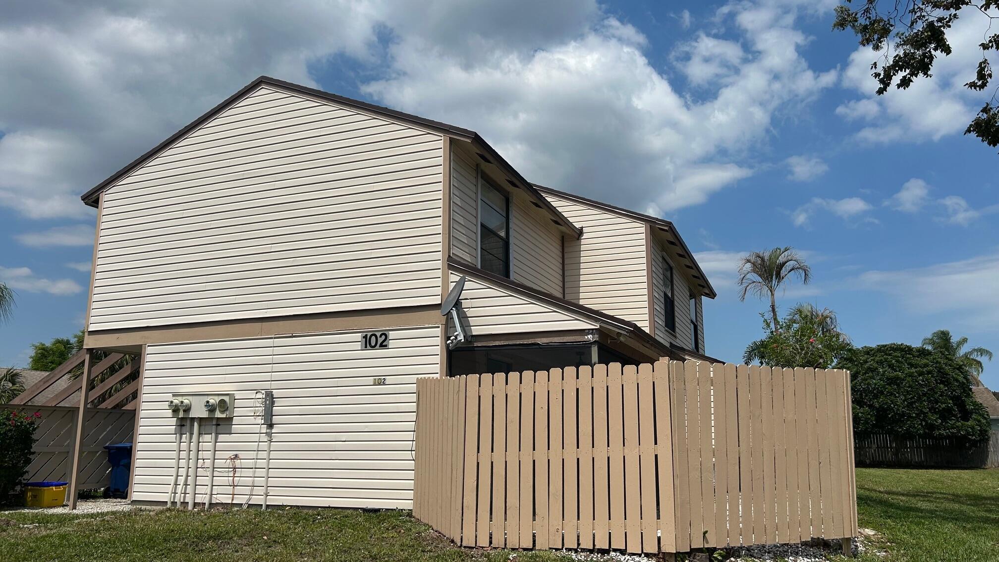 102 Sherwood Circle 21-a, Jupiter, FL 33458, Jupiter - Photo 2