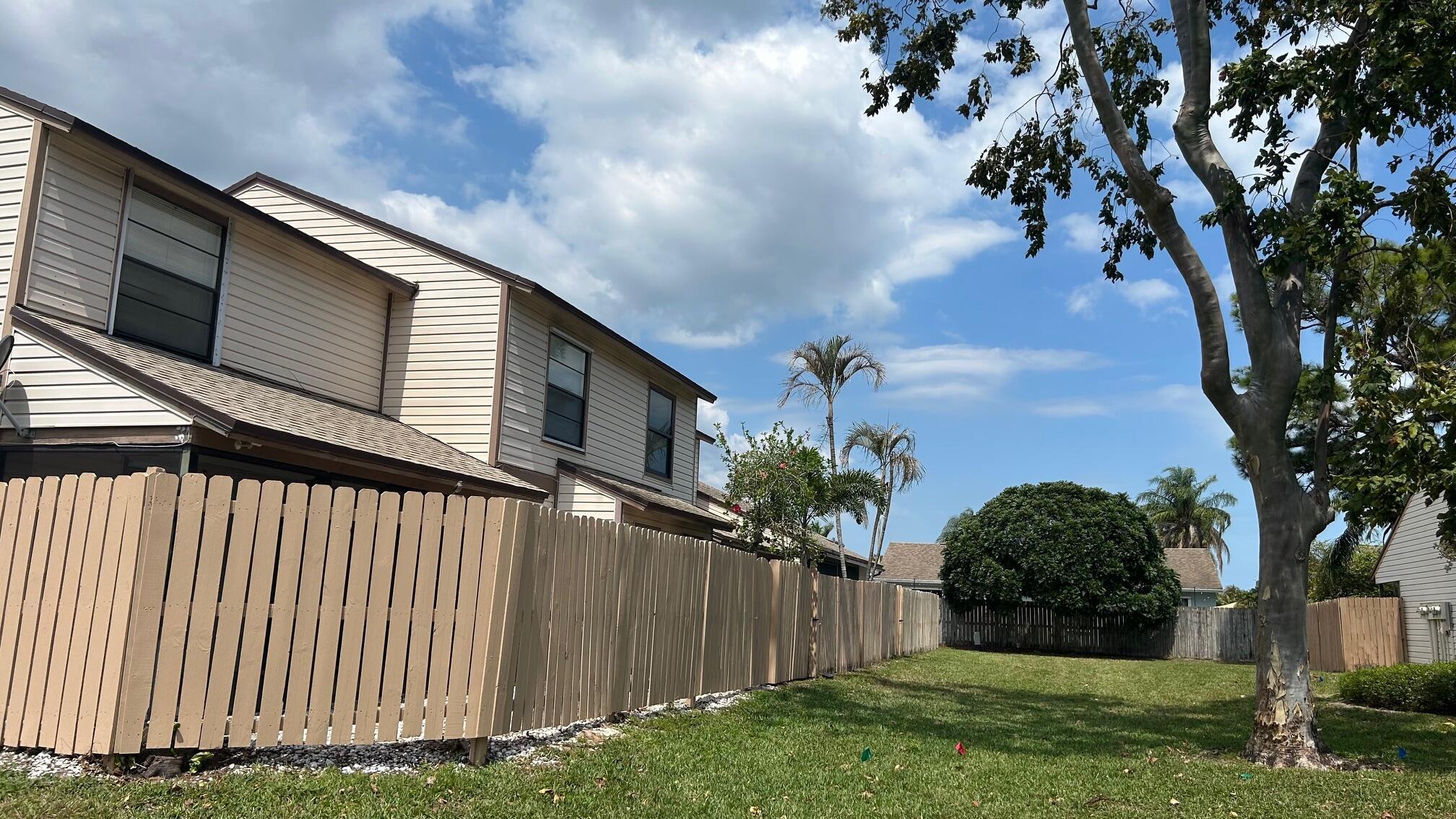 102 Sherwood Circle 21-a, Jupiter, FL 33458, Jupiter - Photo 3