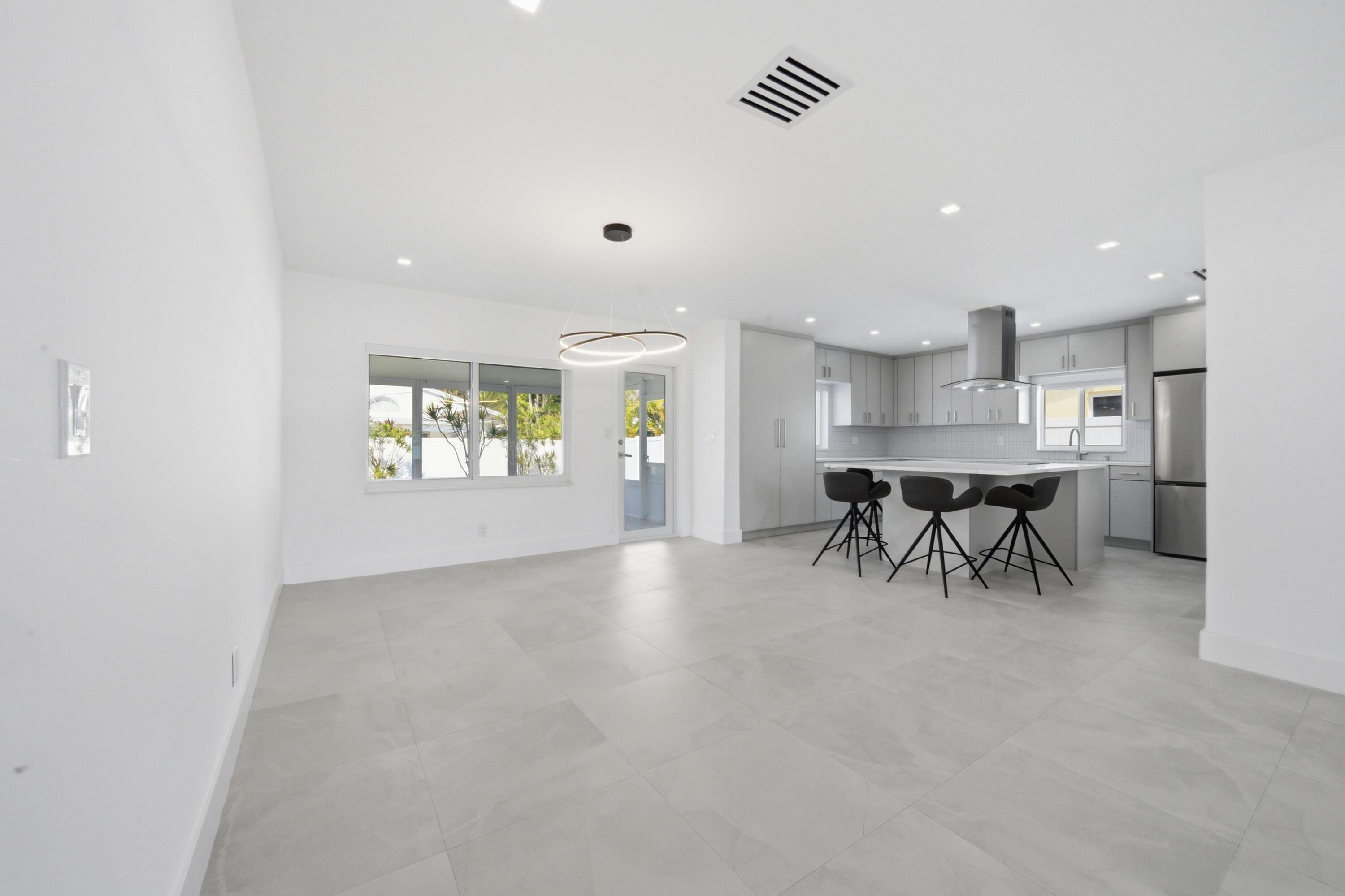 2001 NE 17th Way, Fort Lauderdale, FL 33305, Fort Lauderdale - Photo 4