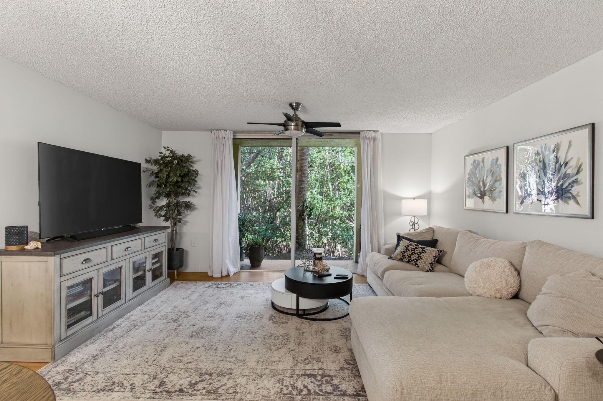 1100 Scotia Drive 104, Hypoluxo, FL 33462, Hypoluxo