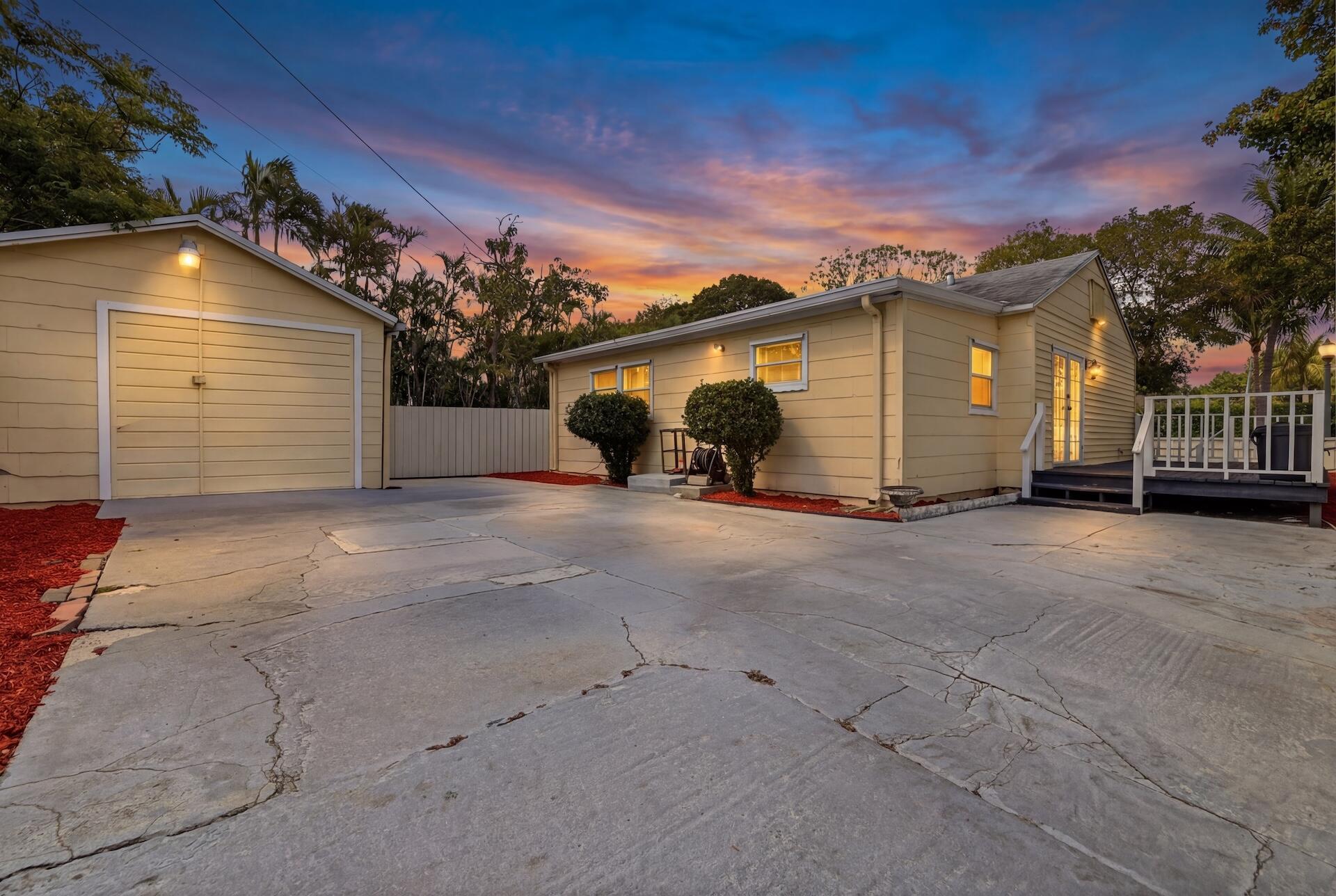 6600 Garden Avenue, West Palm Beach, FL 33405, West Palm Beach - Photo 2