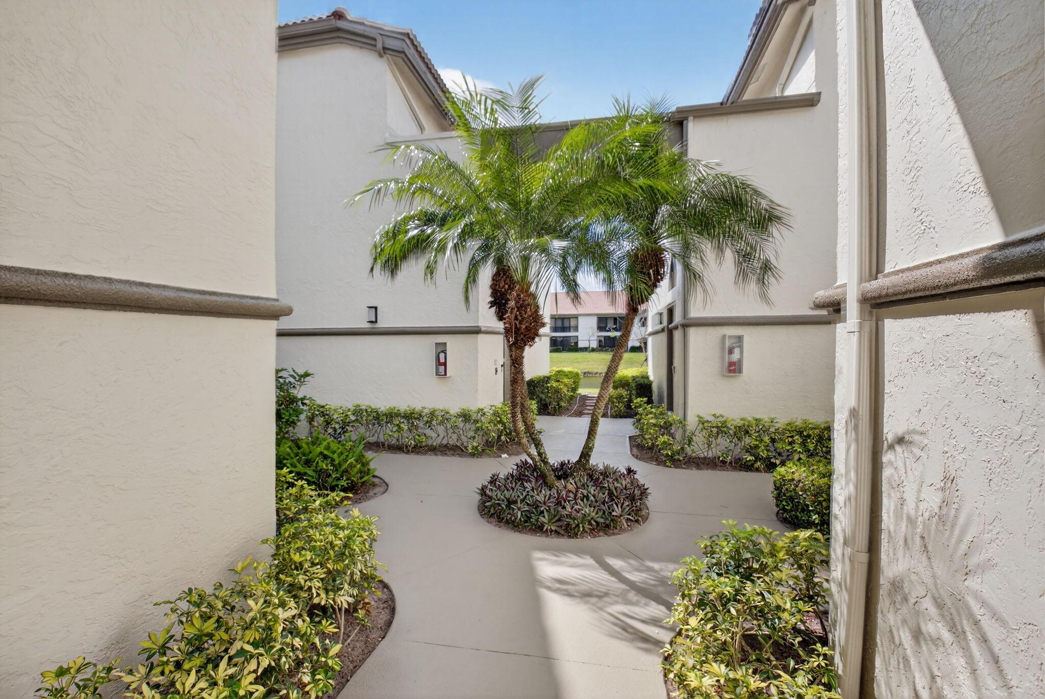 5226 Europa Drive H, Boynton Beach, FL 33437, Boynton Beach - Photo 3