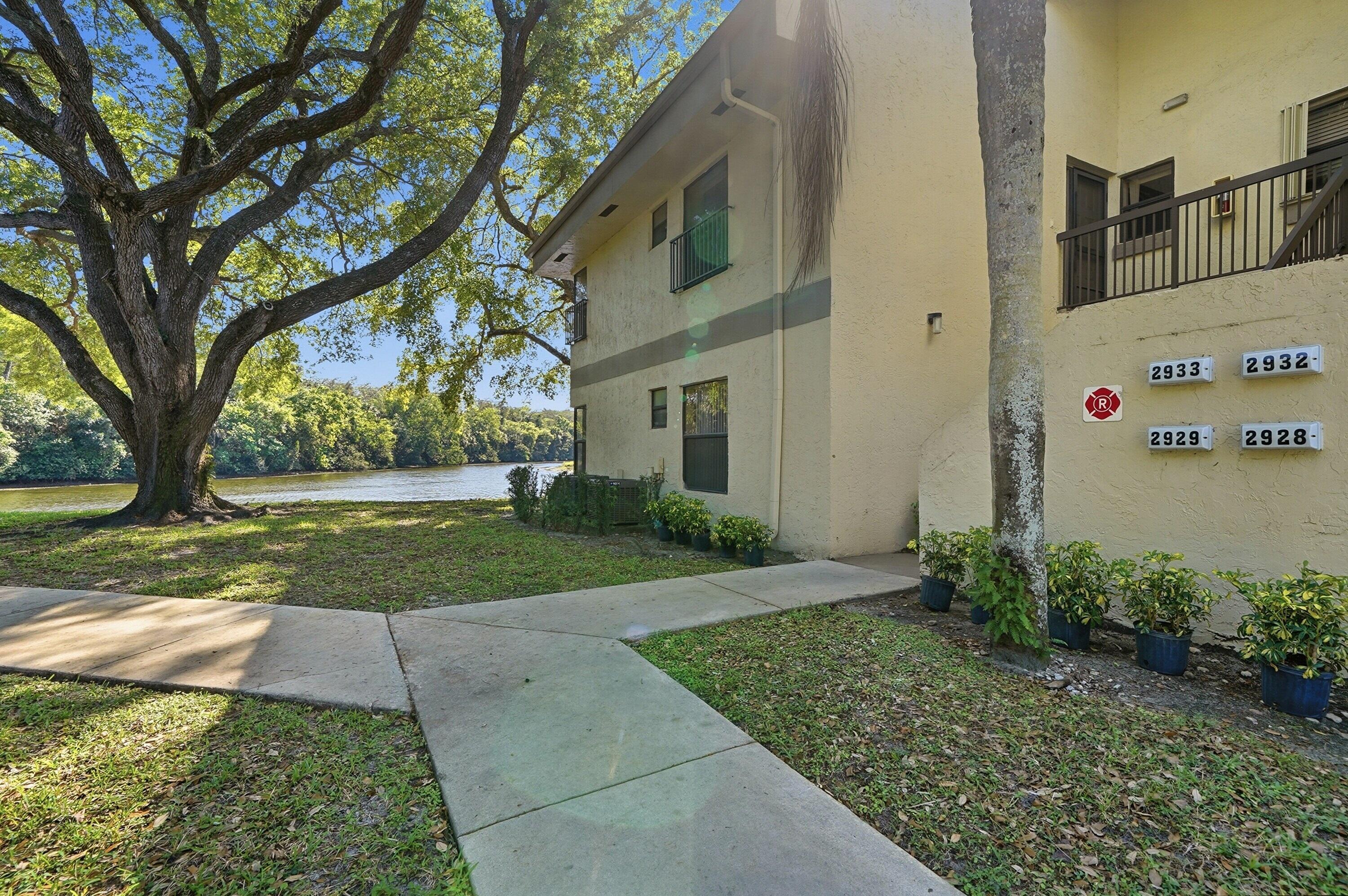 2928 Carambola Circle S, Coconut Creek, FL 33066, Coconut Creek - Photo 3
