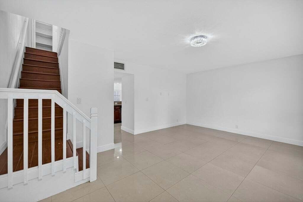 7506 NW 75th Street, Tamarac, FL 33321, Tamarac - Photo 2