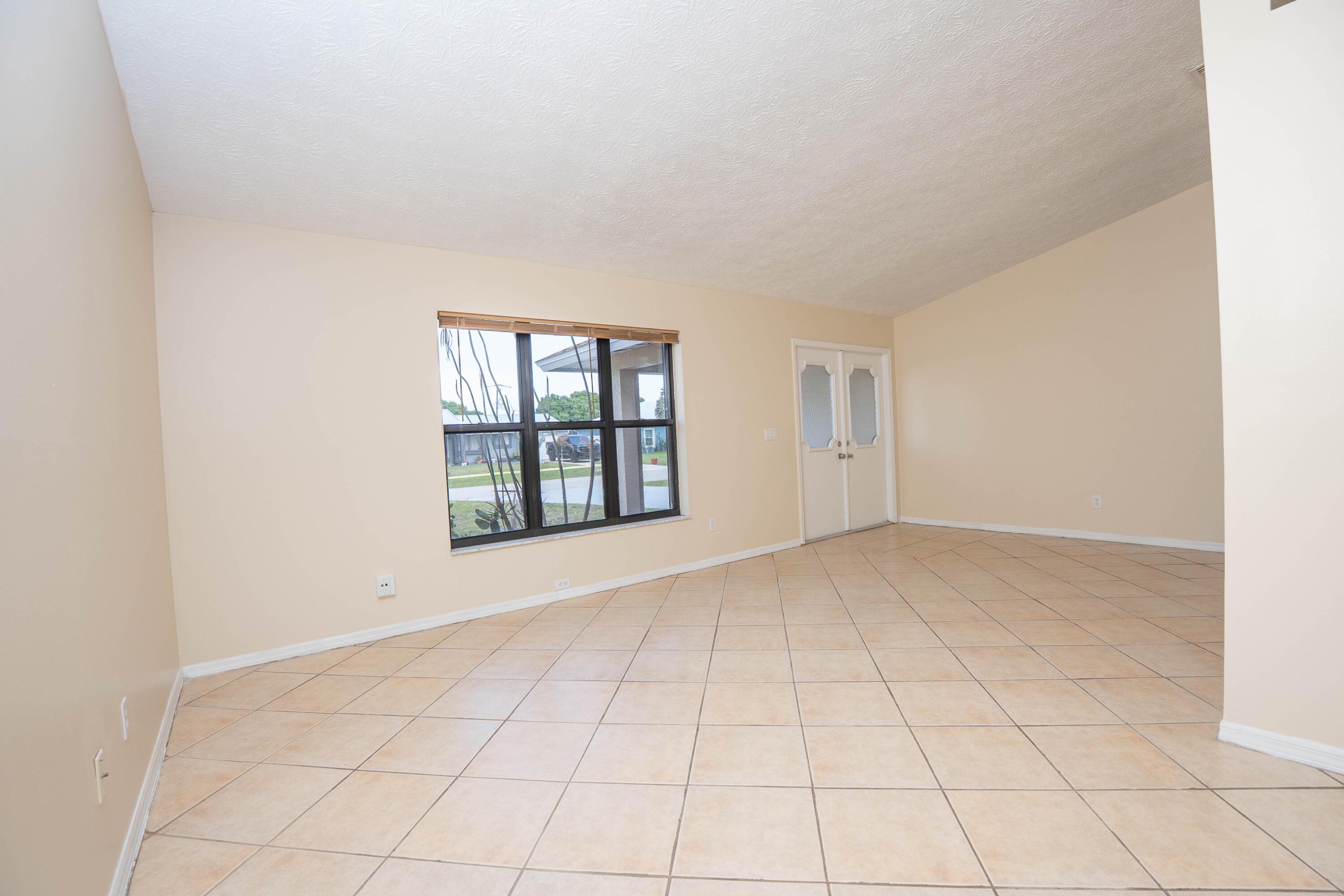 2456 SE Trail Avenue, Port St. Lucie, FL 34952, Port St. Lucie - Photo 4