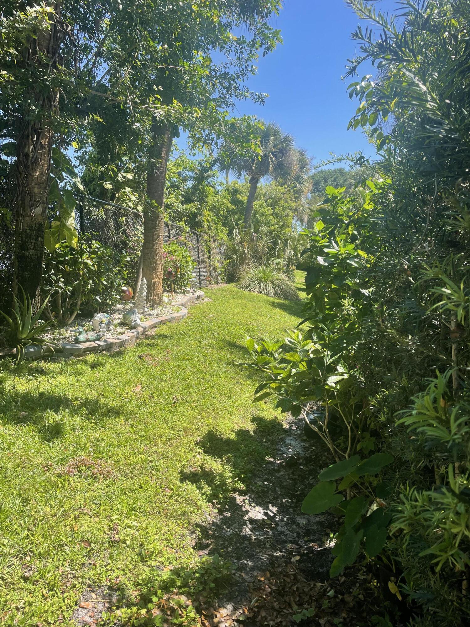 804 Summit Lake Drive, West Palm Beach, FL 33406, West Palm Beach - Photo 3