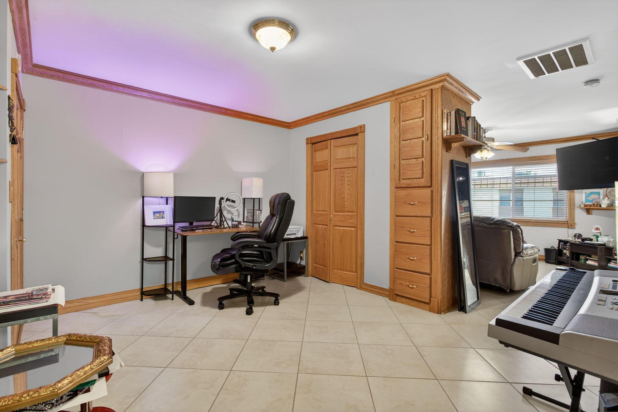 9 NE 19th Court 214c, Wilton Manors, FL 33305, Wilton Manors - Photo 5