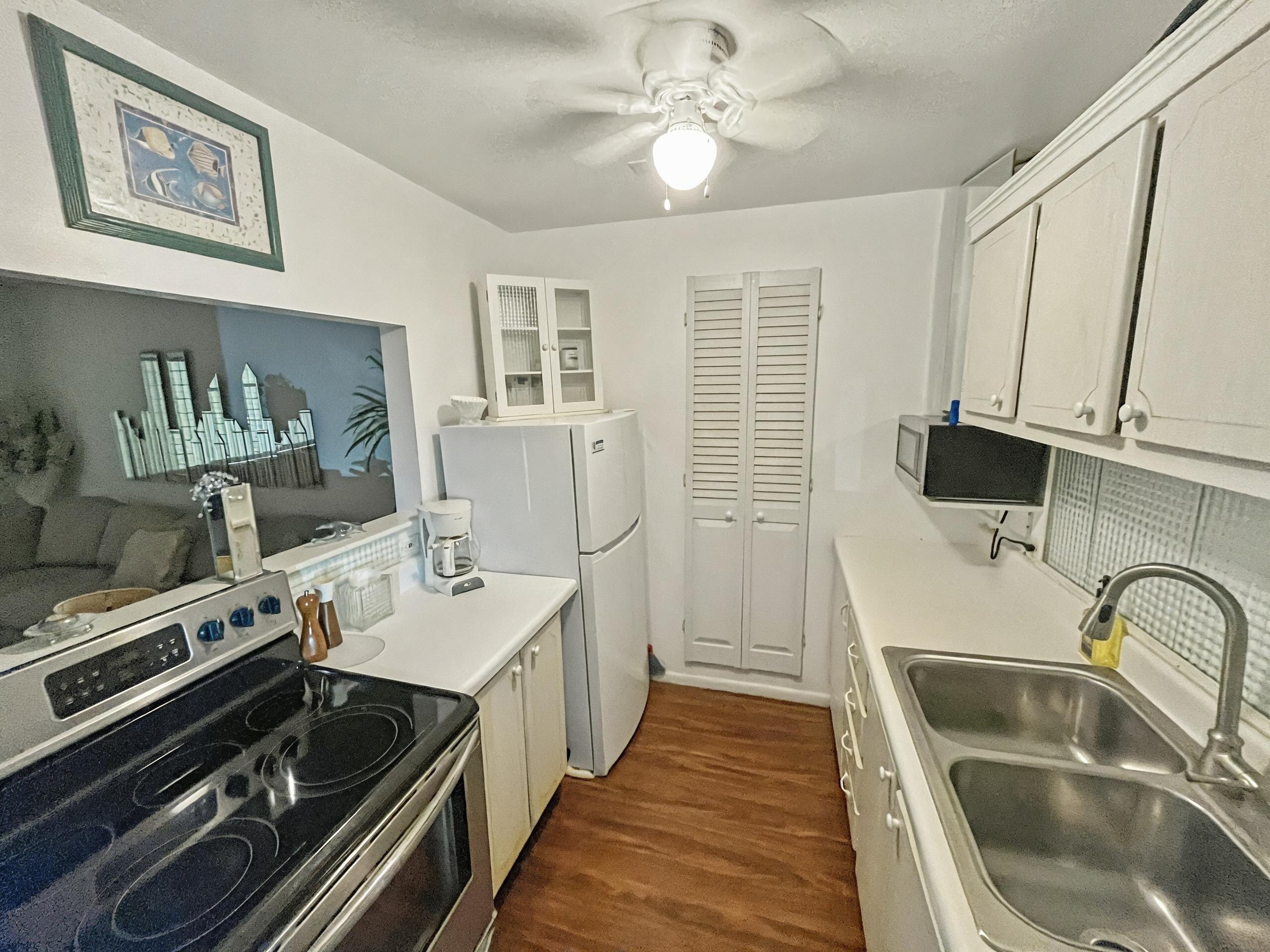 101 Doolen Court 305, North Palm Beach, FL 33408, North Palm Beach - Photo 4