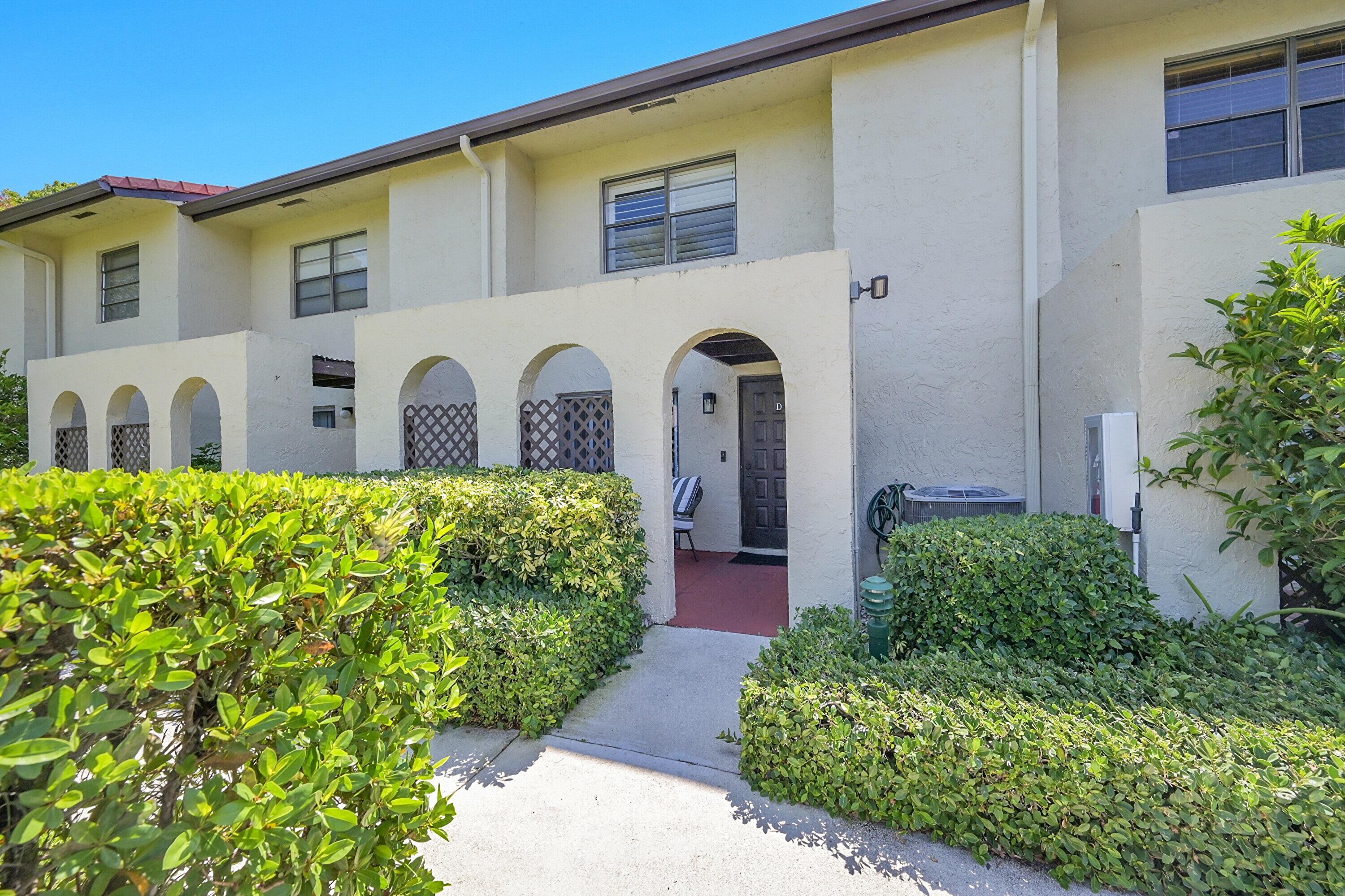 21207 Lago Circle, Boca Raton, FL 33433, Boca Raton - Photo 3