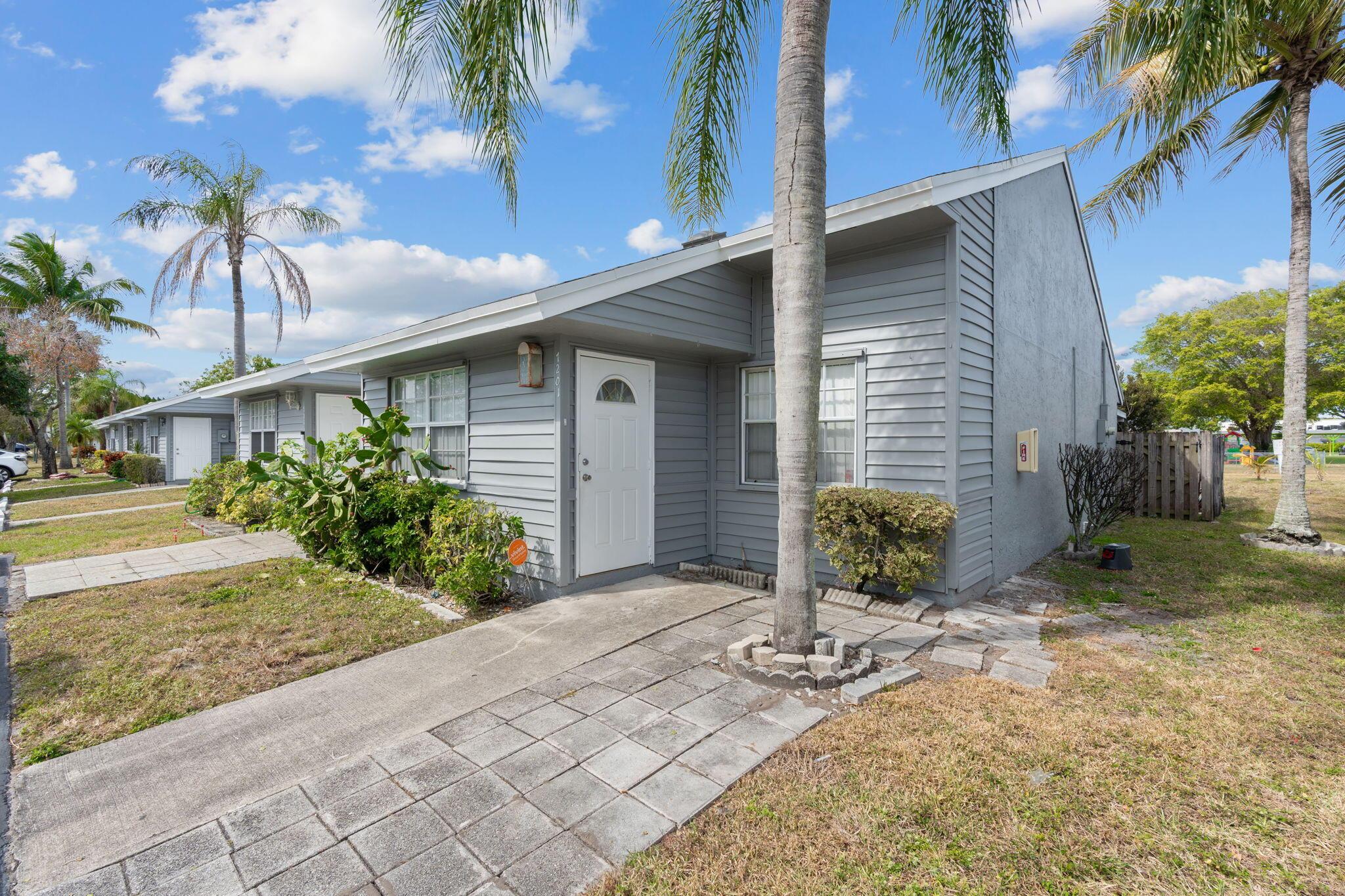 7201 Tam Oshanter Boulevard, Pompano Beach, FL 33068, Pompano Beach - Photo 2