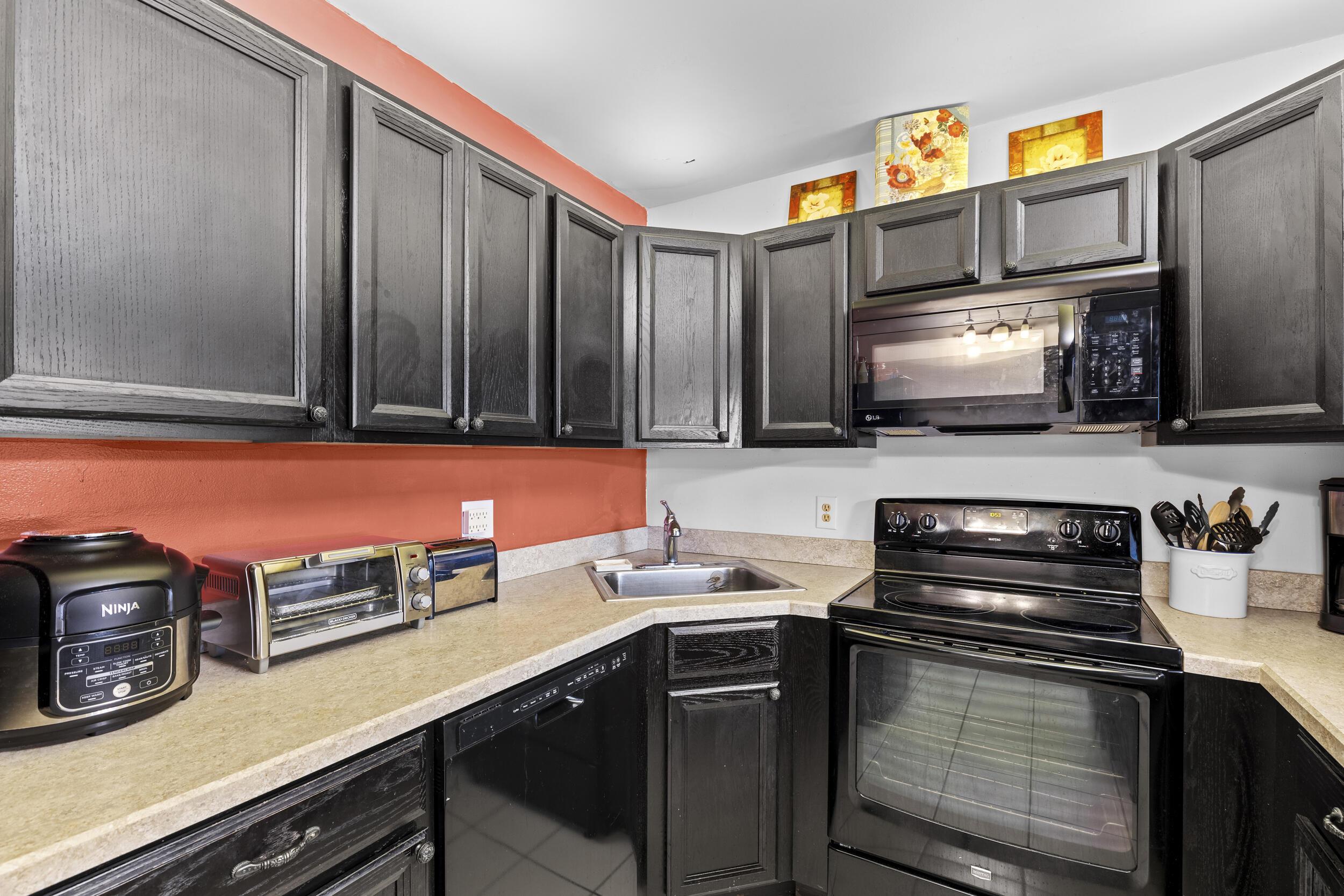 1004 Green Pine Boulevard A1, West Palm Beach, FL 33409, West Palm Beach - Photo 4
