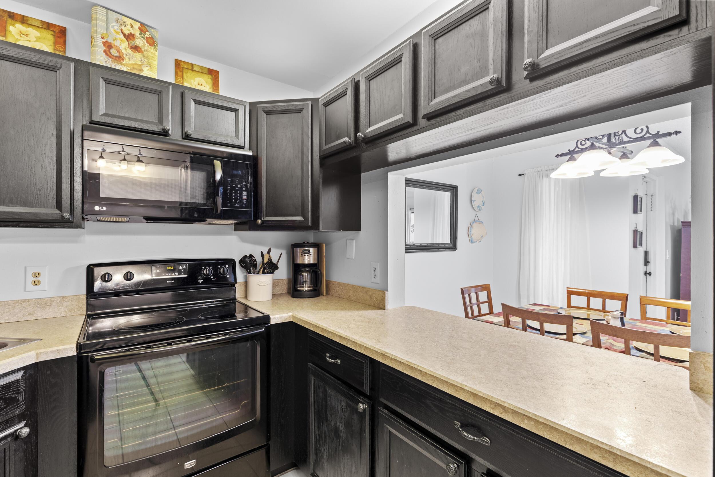 1004 Green Pine Boulevard A1, West Palm Beach, FL 33409, West Palm Beach - Photo 2