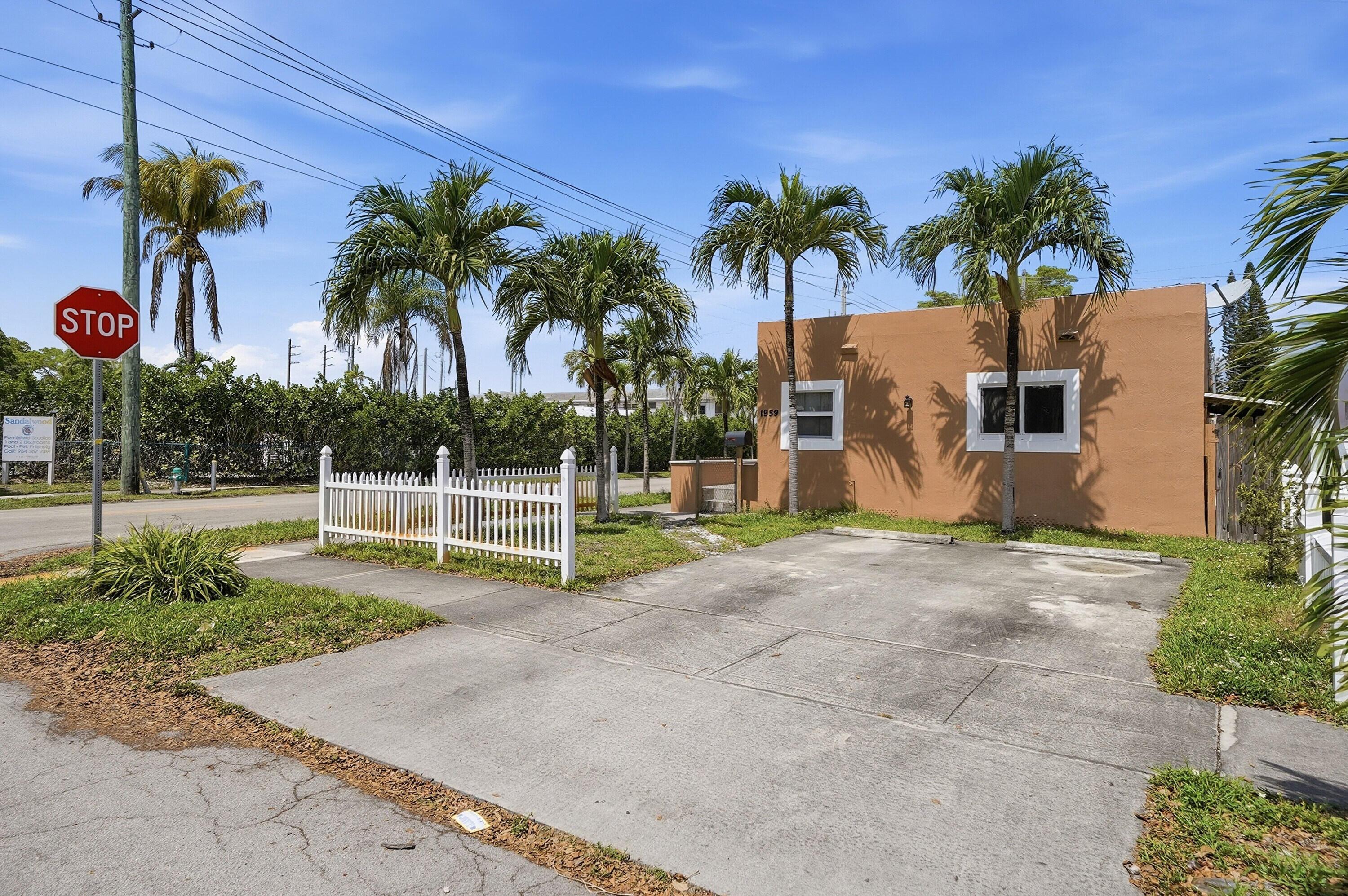 1959 Pierce Street, Hollywood, FL 33020, Hollywood - Photo 5