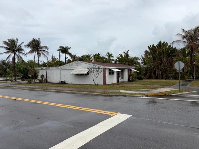 1029 Ardmore Road, West Palm Beach, FL 33401, West Palm Beach - Photo 2