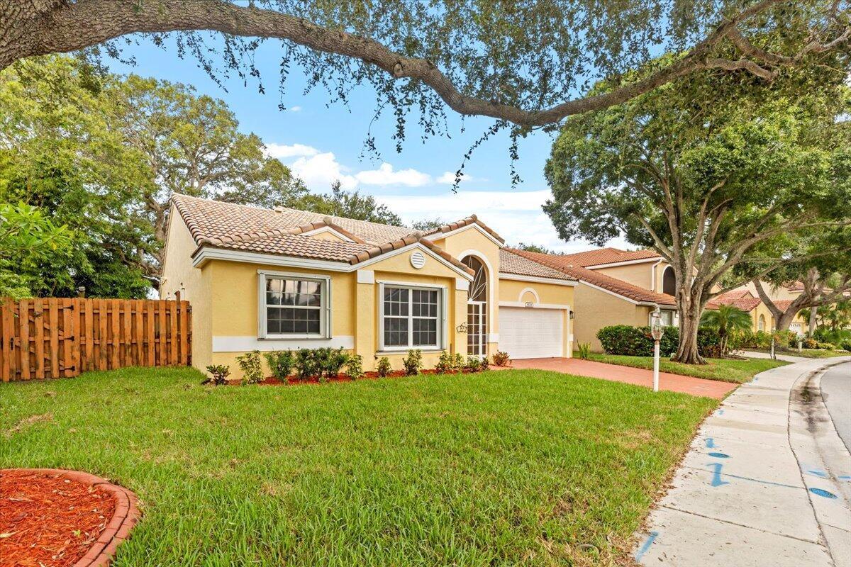 1033 W Siena Oaks Cir Circle W, Palm Beach Gardens, FL 33410, Palm Beach Gardens