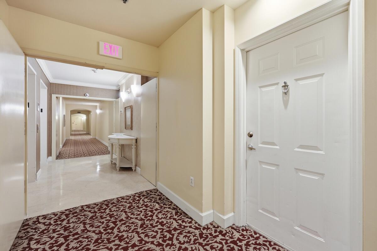 616 Clearwater Park Road 1106, West Palm Beach, FL 33401, West Palm Beach - Photo 5