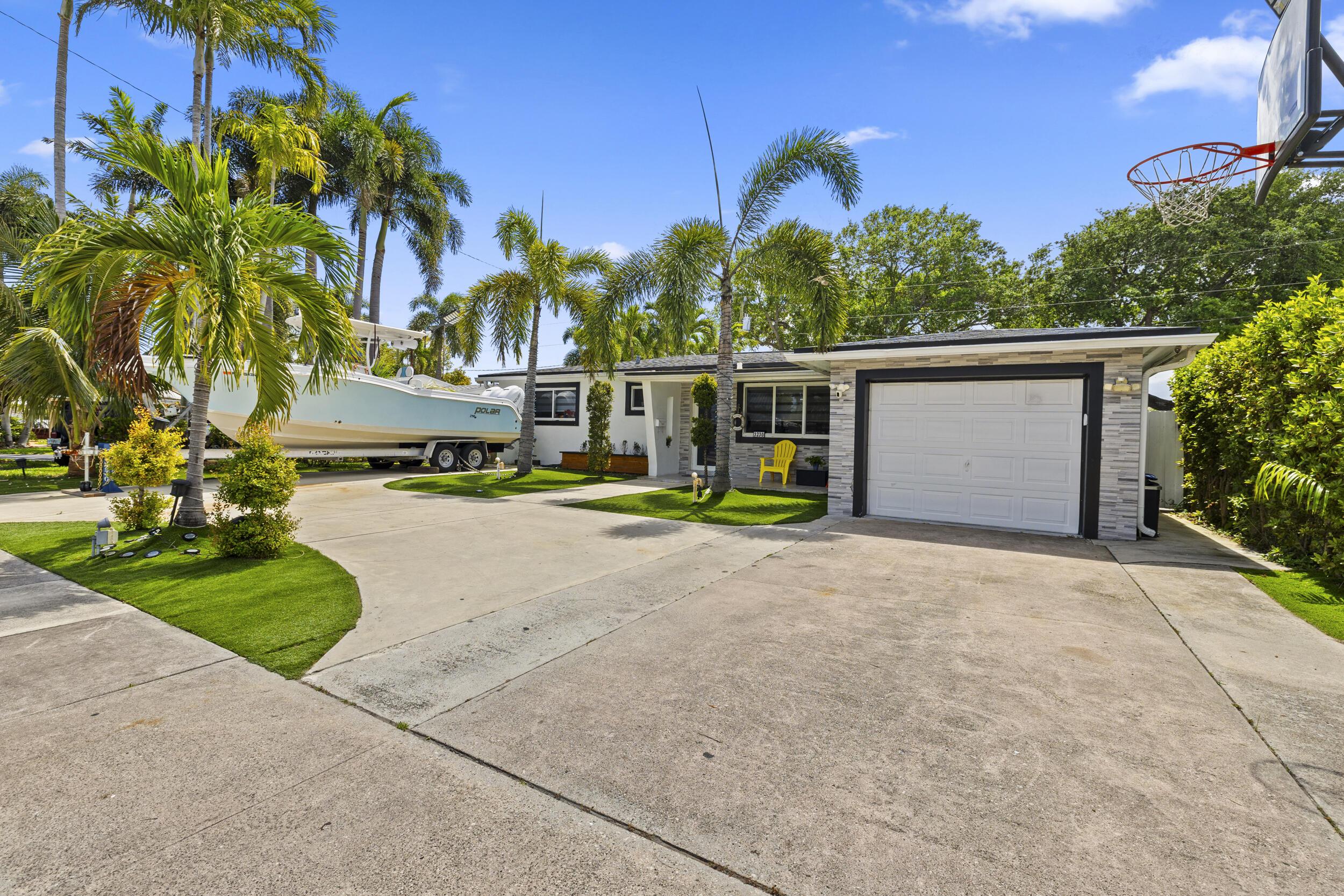 3230 Roosevelt Street, Hollywood, FL 33021, Hollywood - Photo 2