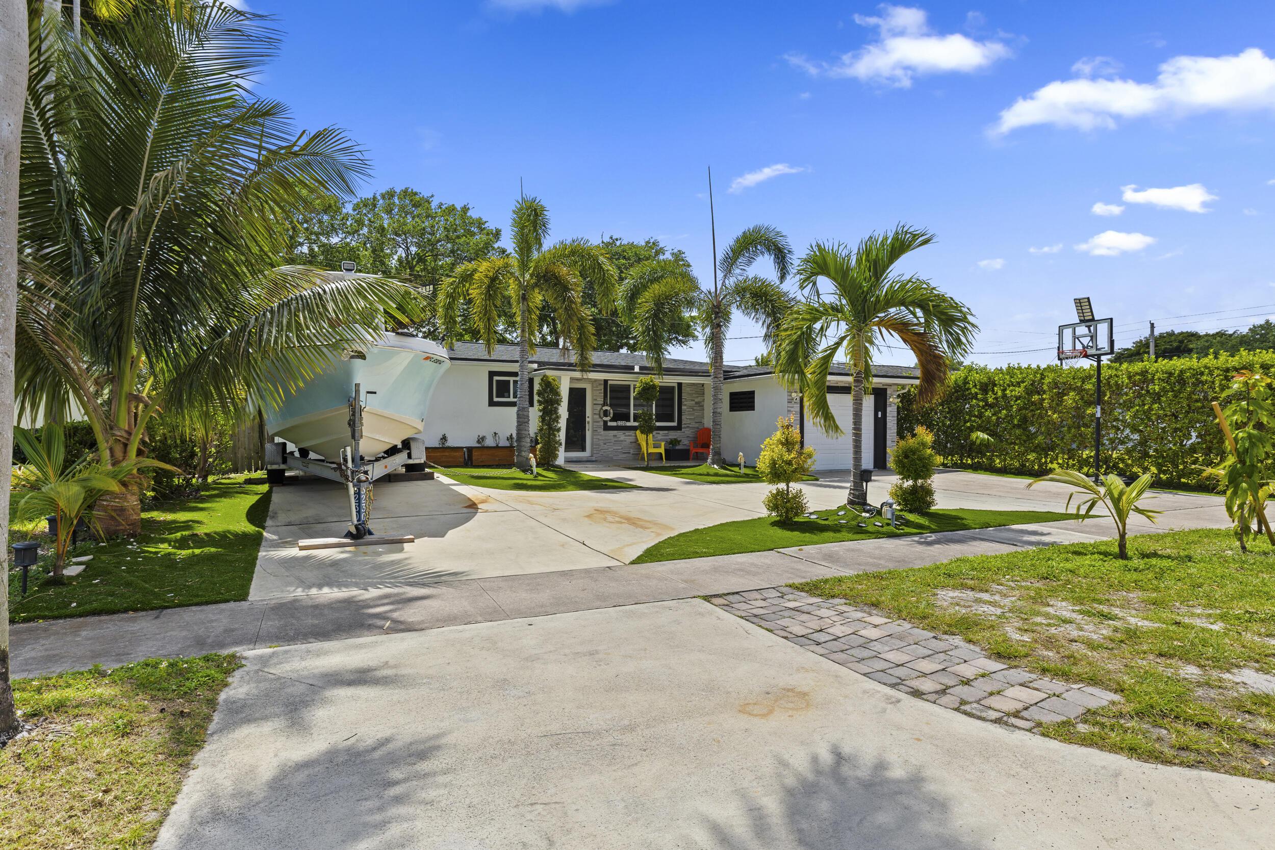 3230 Roosevelt Street, Hollywood, FL 33021, Hollywood - Photo 4