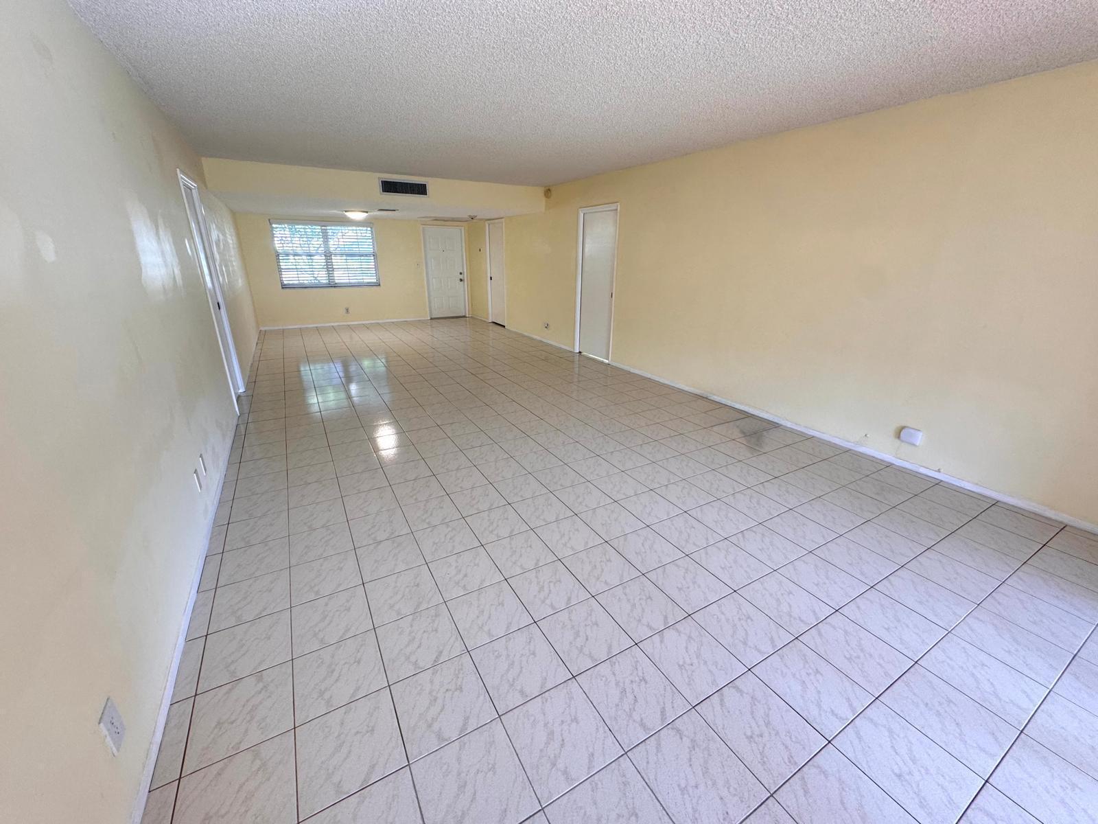 901 Cypress Terrace 103, Pompano Beach, FL 33069, Pompano Beach - Photo 4