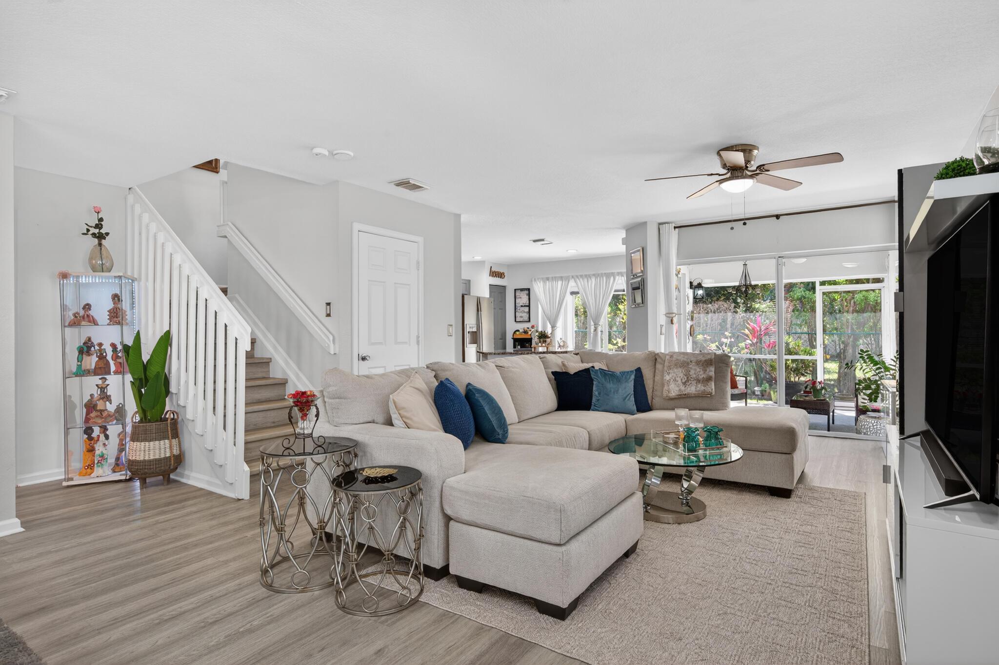 6311 Sandy Bank Terrace, Riviera Beach, FL 33407, Riviera Beach - Photo 5