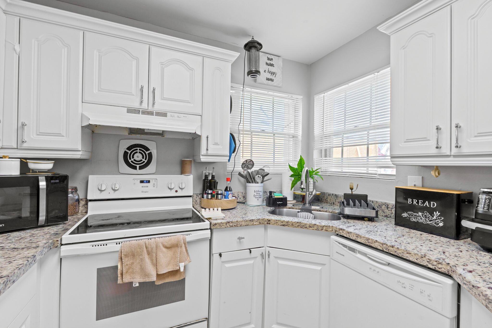 5710 Dewberry Way, West Palm Beach, FL 33415, West Palm Beach