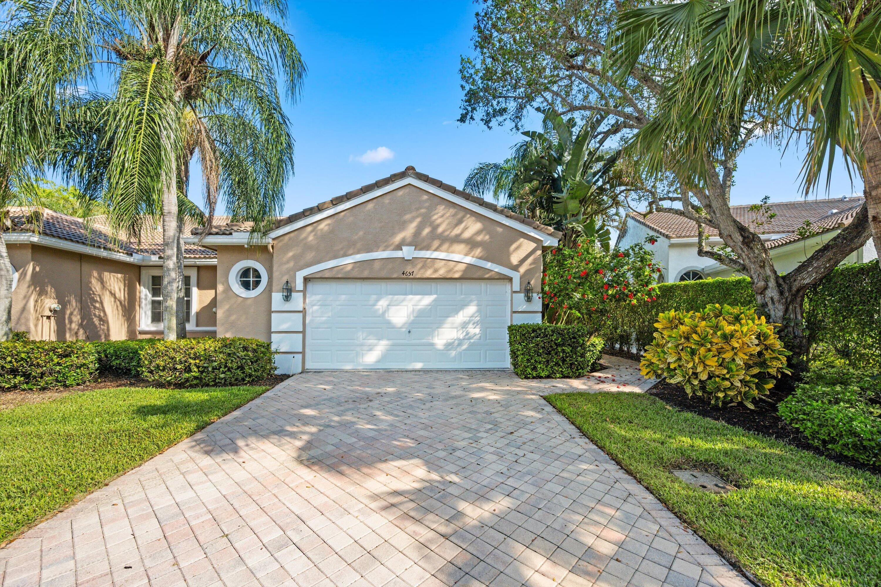4657 Carlton Golf Drive, Lake Worth, FL 33449, Lake Worth - Photo 2