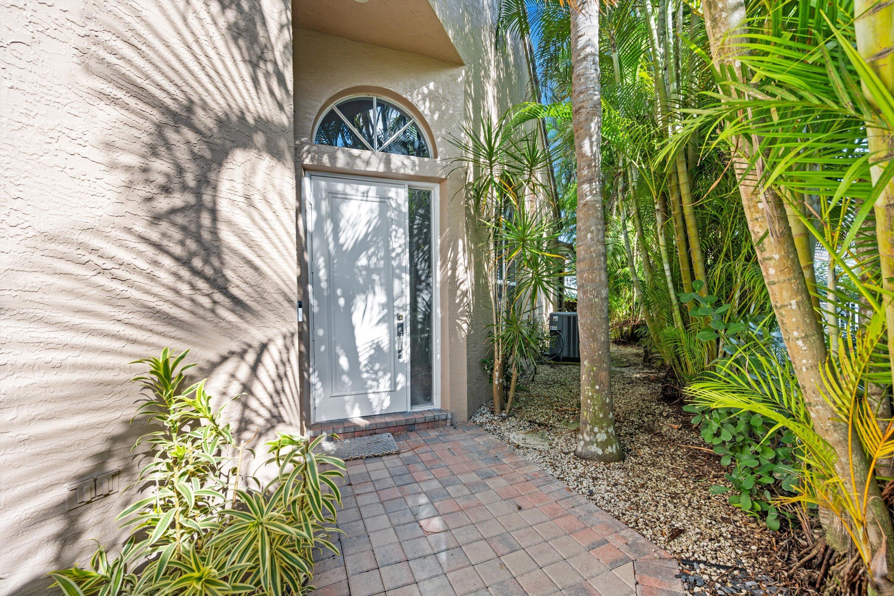 4657 Carlton Golf Drive, Lake Worth, FL 33449, Lake Worth - Photo 3