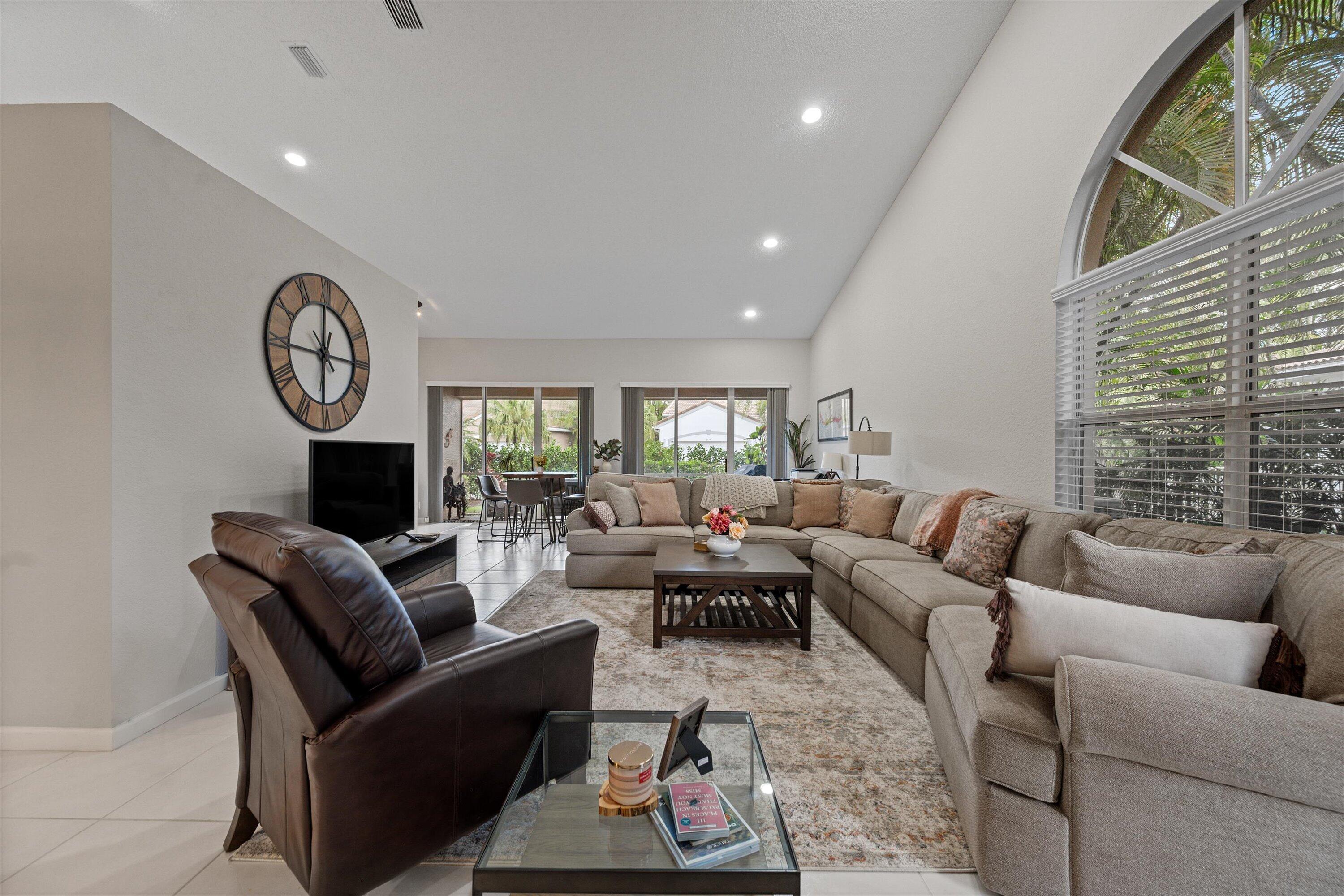 4657 Carlton Golf Drive, Lake Worth, FL 33449, Lake Worth - Photo 5