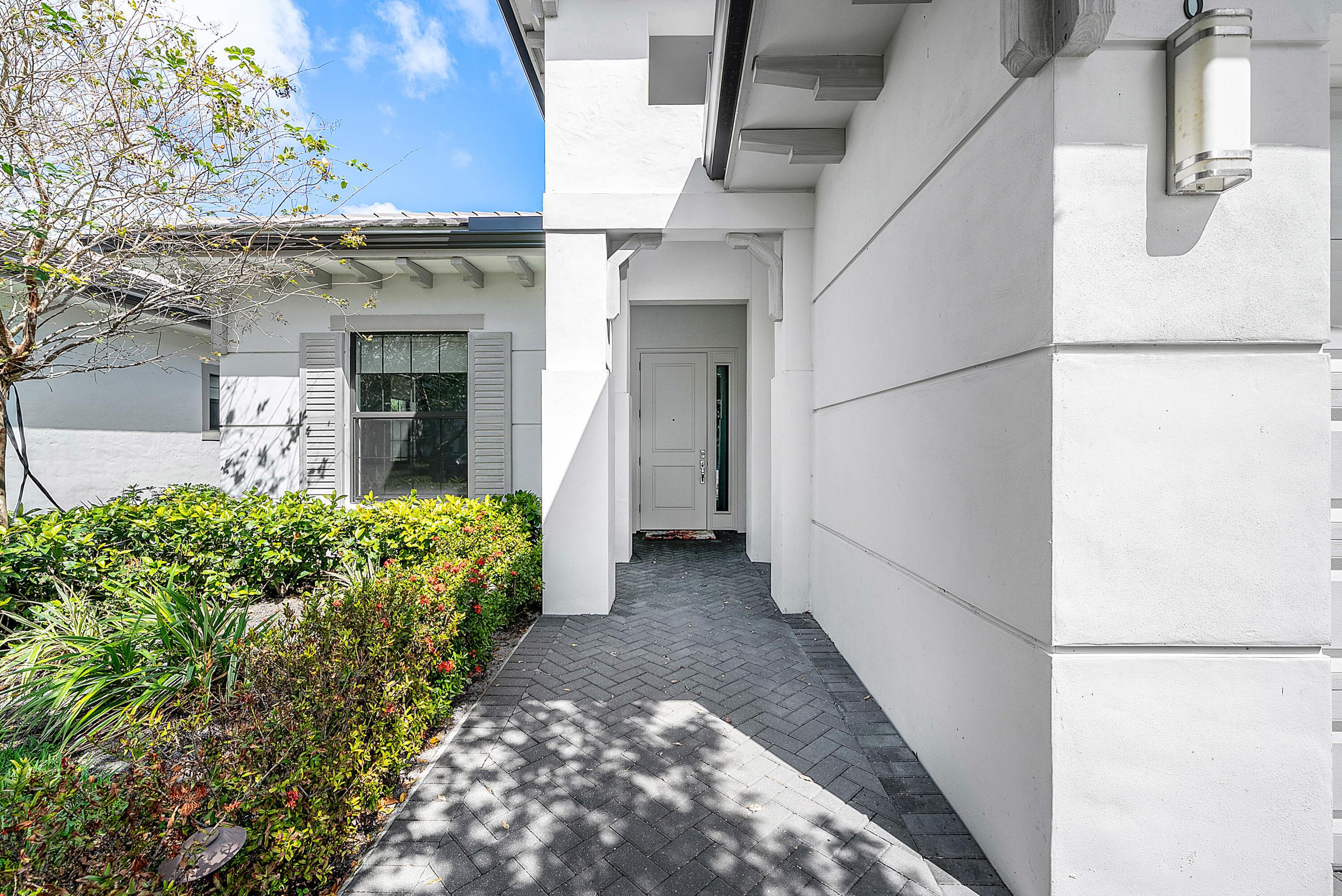 3069 Safflower Circle, West Palm Beach, FL 33401, West Palm Beach - Photo 2