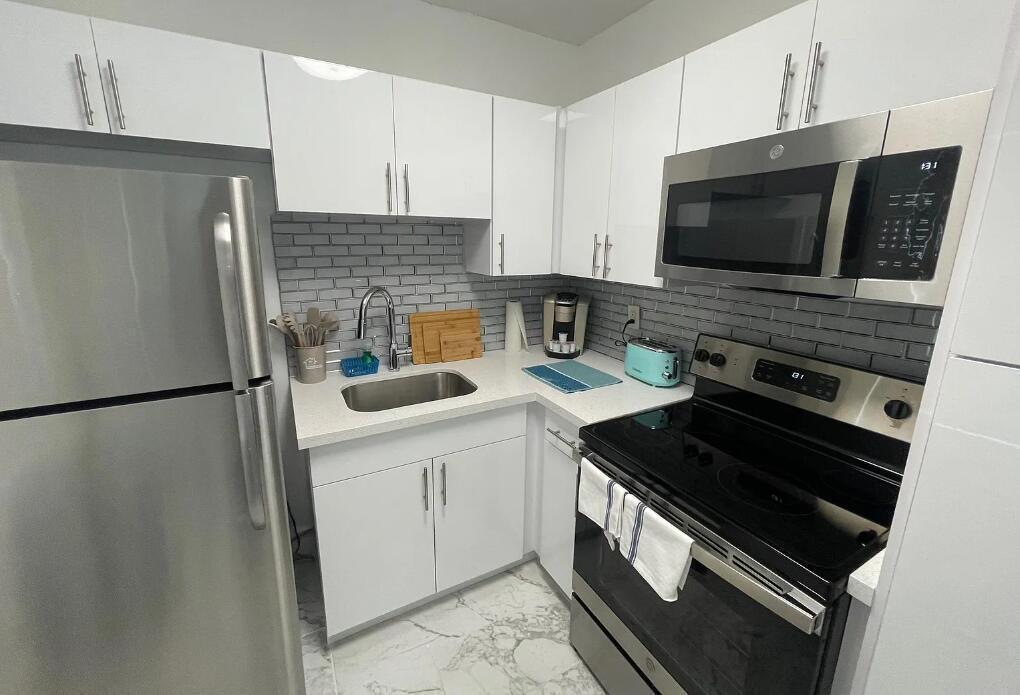 201 S Ocean Boulevard 3, Boca Raton, FL 33432, Boca Raton - Photo 2
