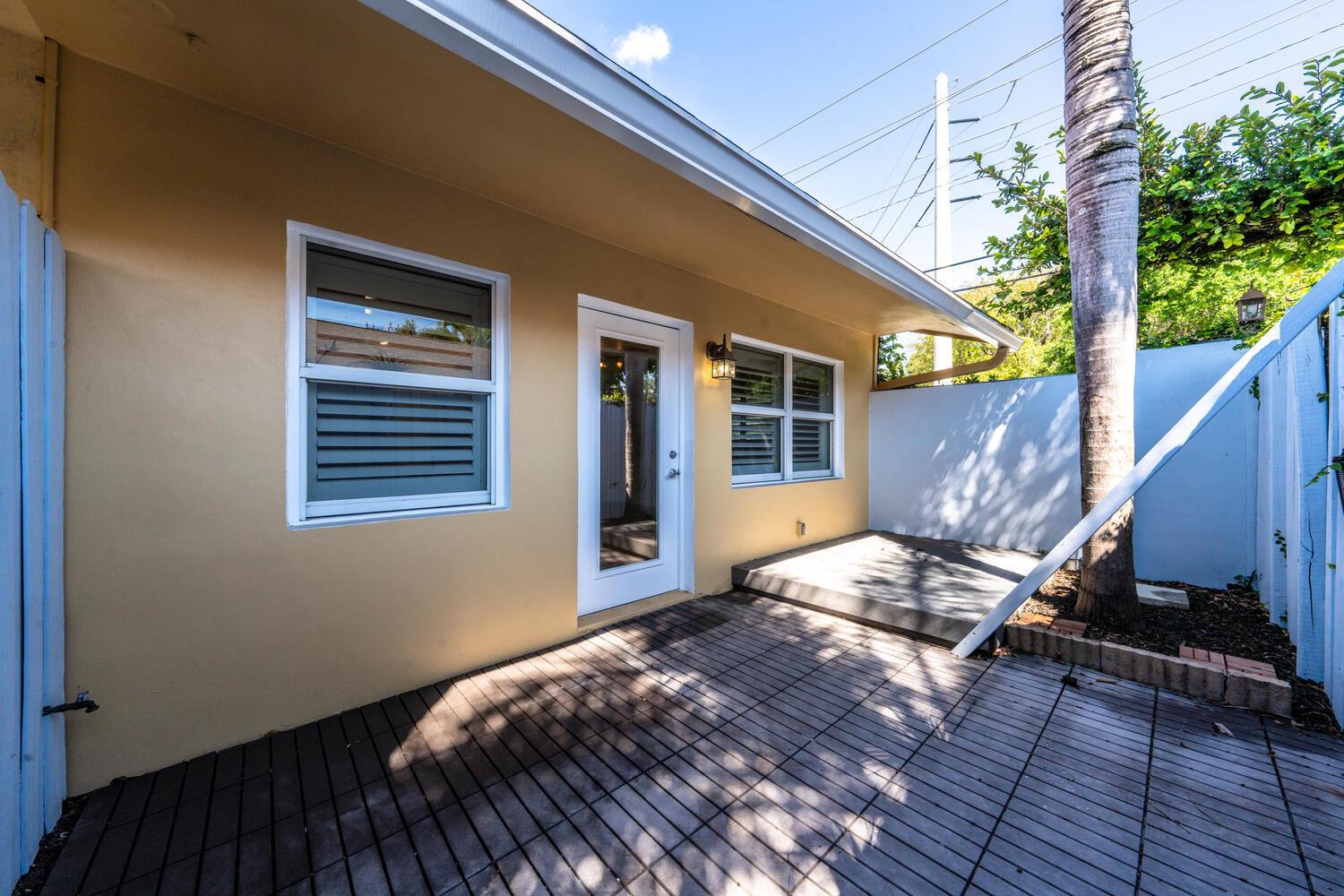 1200 NE 17th Court 1, Fort Lauderdale, FL 33305, Fort Lauderdale - Photo 3