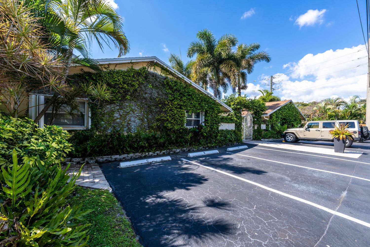 1200 NE 17th Court 1, Fort Lauderdale, FL 33305, Fort Lauderdale