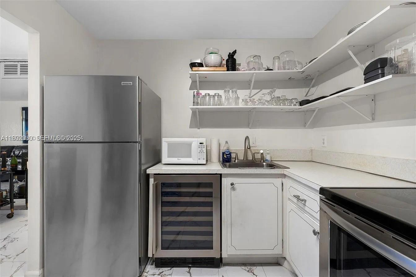 4043 NW 16th Street 201, Lauderhill, FL 33313, Lauderhill - Photo 3