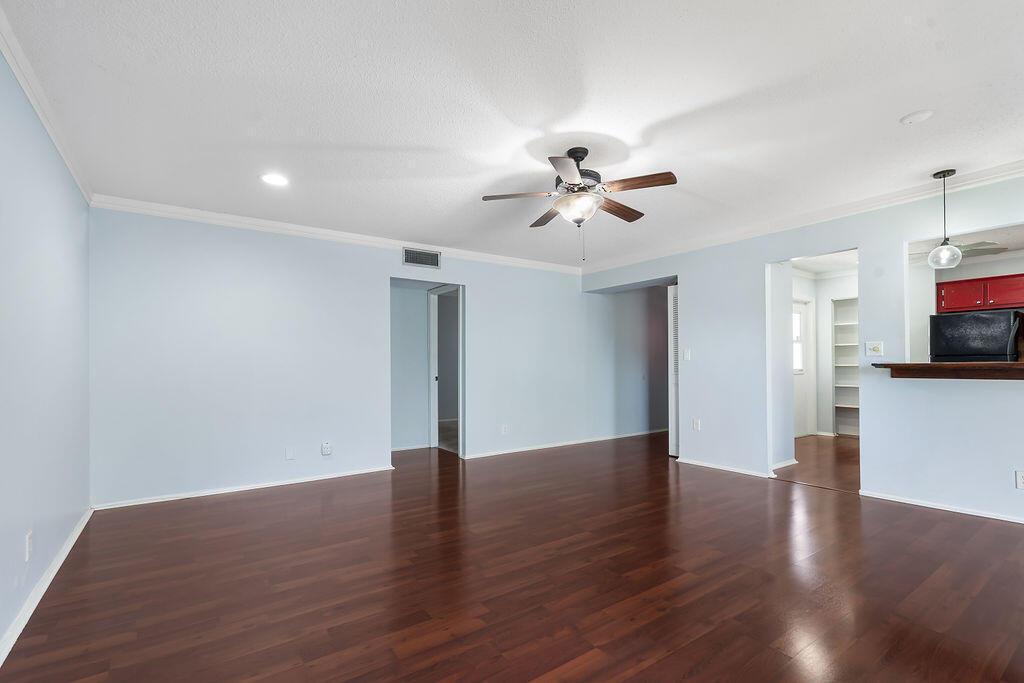 2 Greenway Village N 210, Royal Palm Beach, FL 33411, Royal Palm Beach - Photo 4
