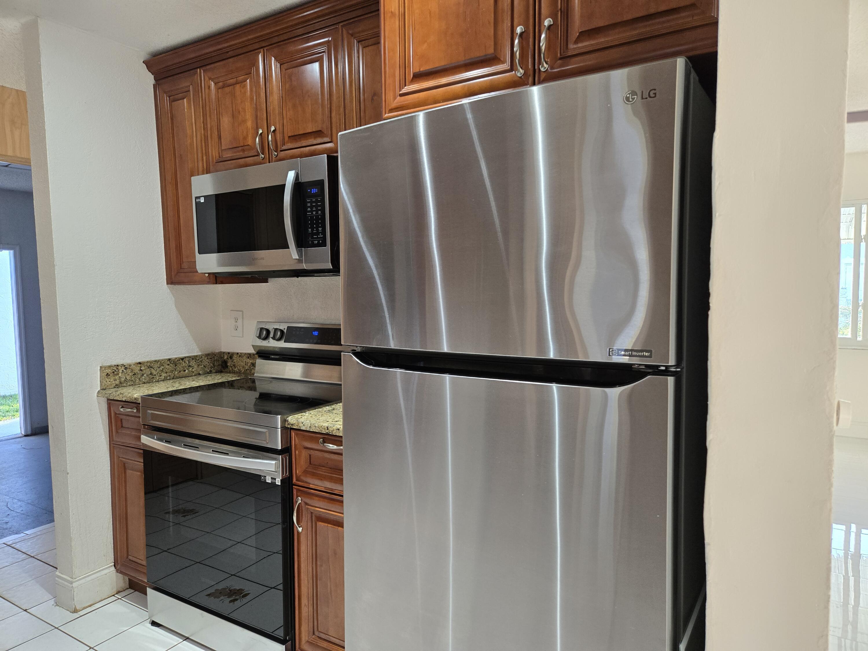 1320 NW 82nd Avenue, Plantation, FL 33322, Plantation - Photo 4