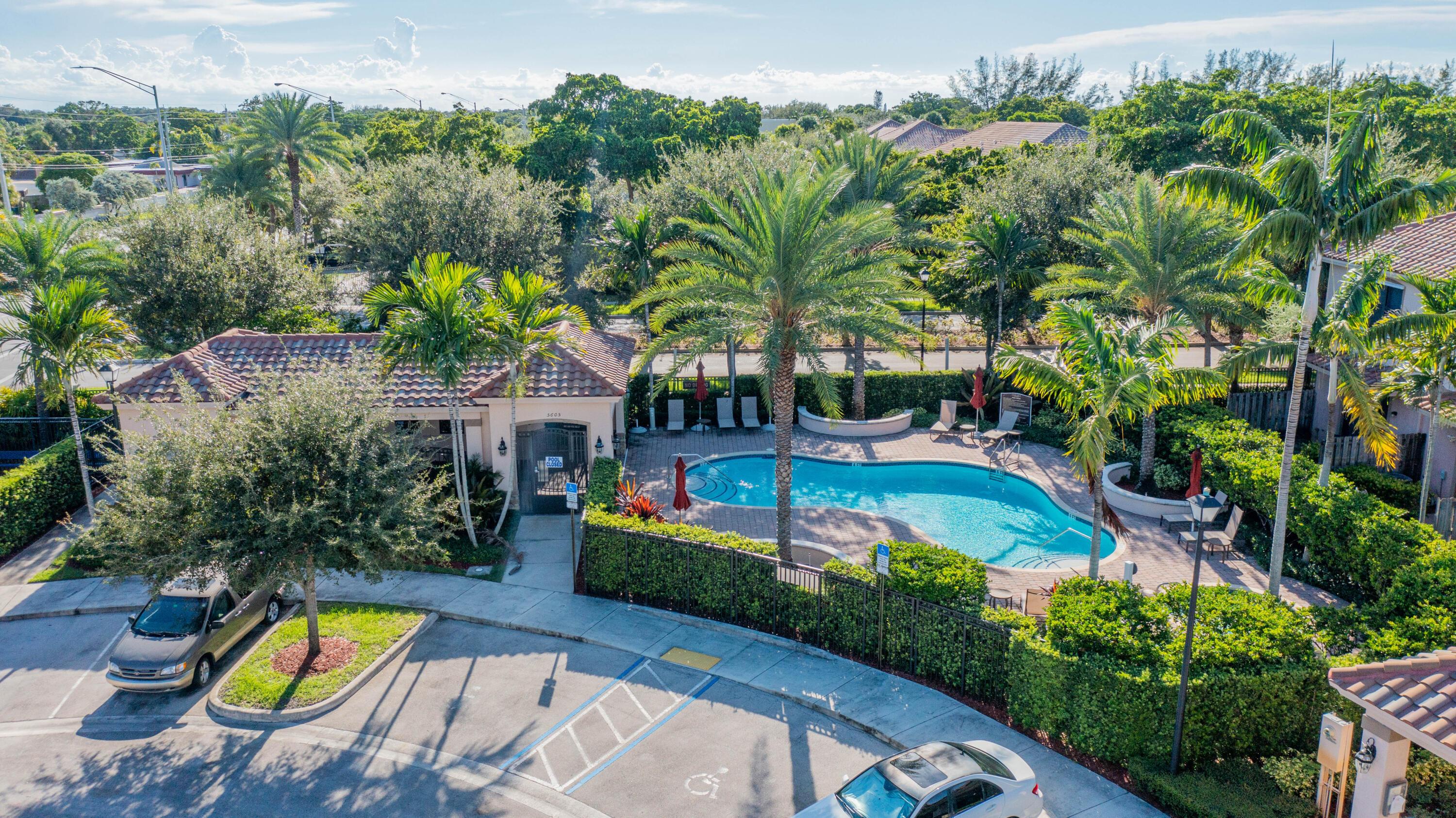 5636 NW 58th Lane, Tamarac, FL 33319, Tamarac - Photo 4