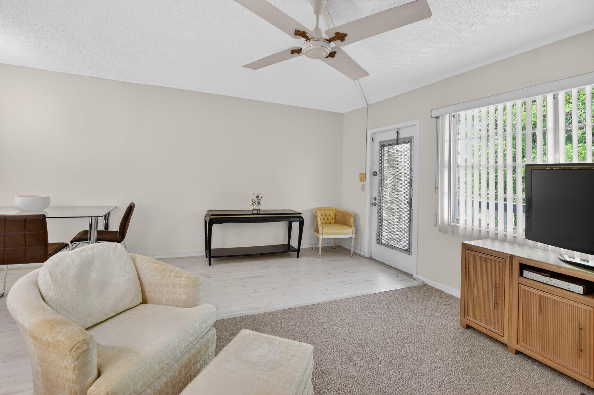 4038 Durham B, Deerfield Beach, FL 33442, Deerfield Beach - Photo 4