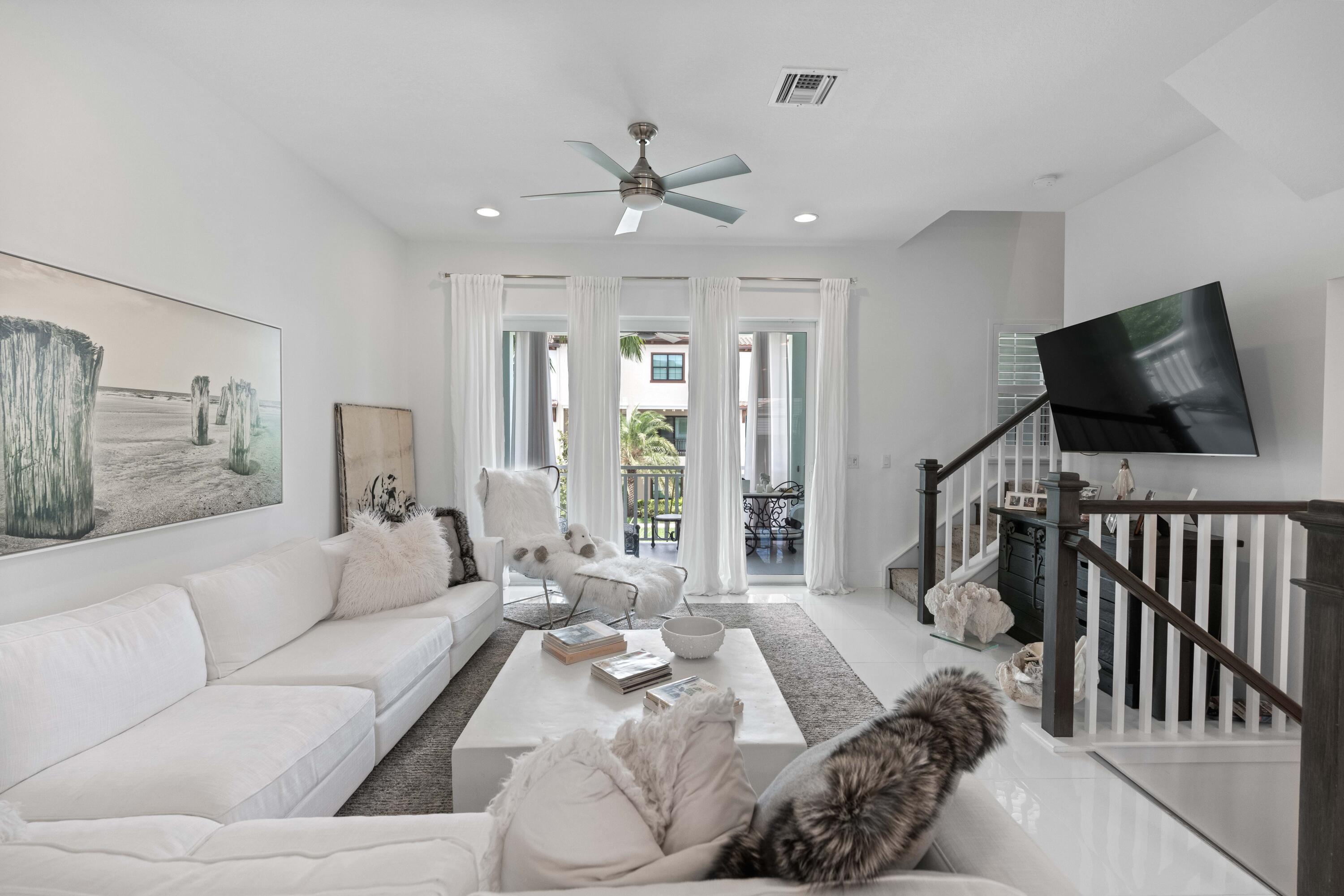 3024 Franklin Place, Palm Beach Gardens, FL 33418, Palm Beach Gardens - Photo 2