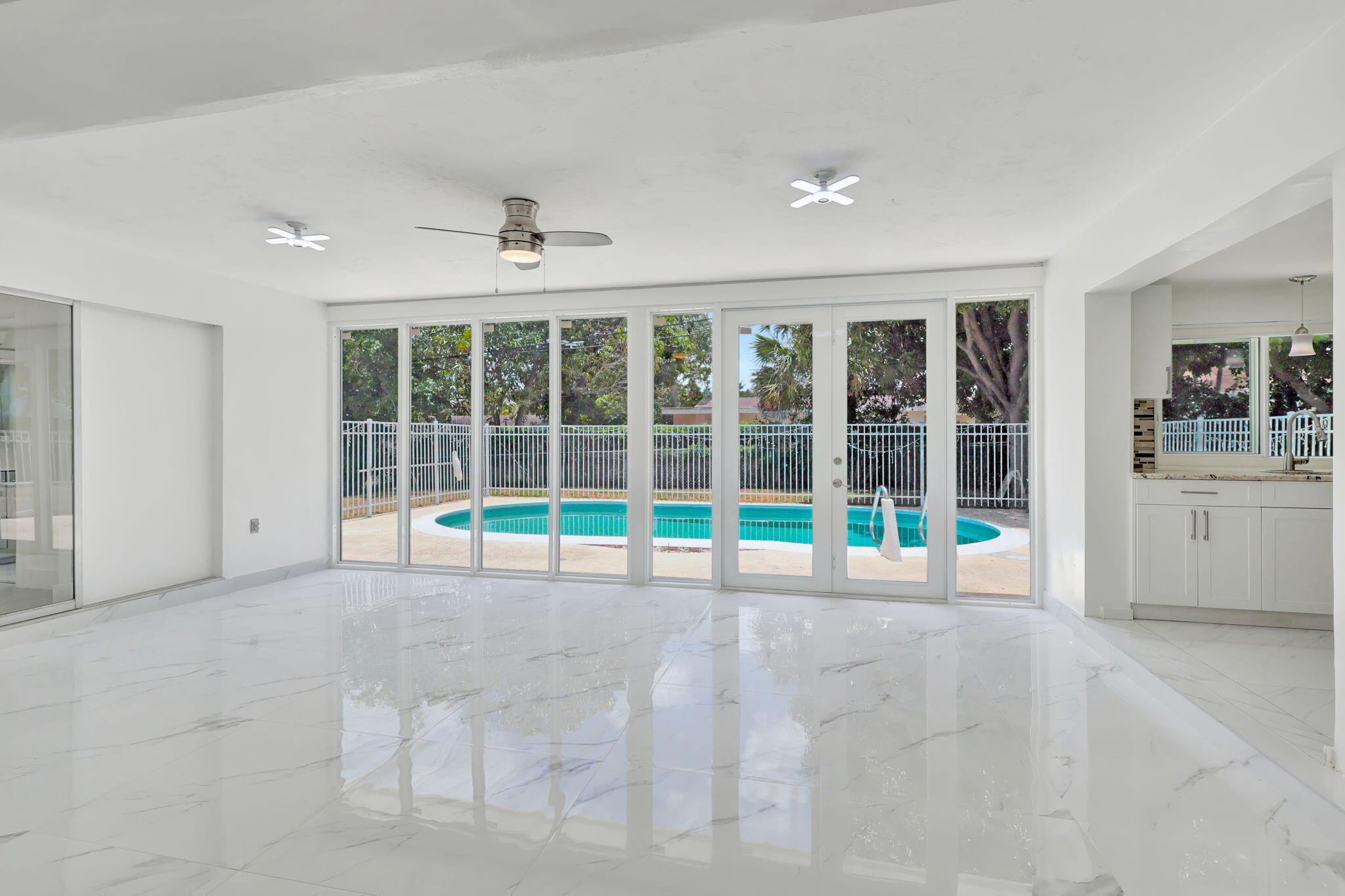 334 SW 13th Avenue, Boynton Beach, FL 33435, Boynton Beach - Photo 3