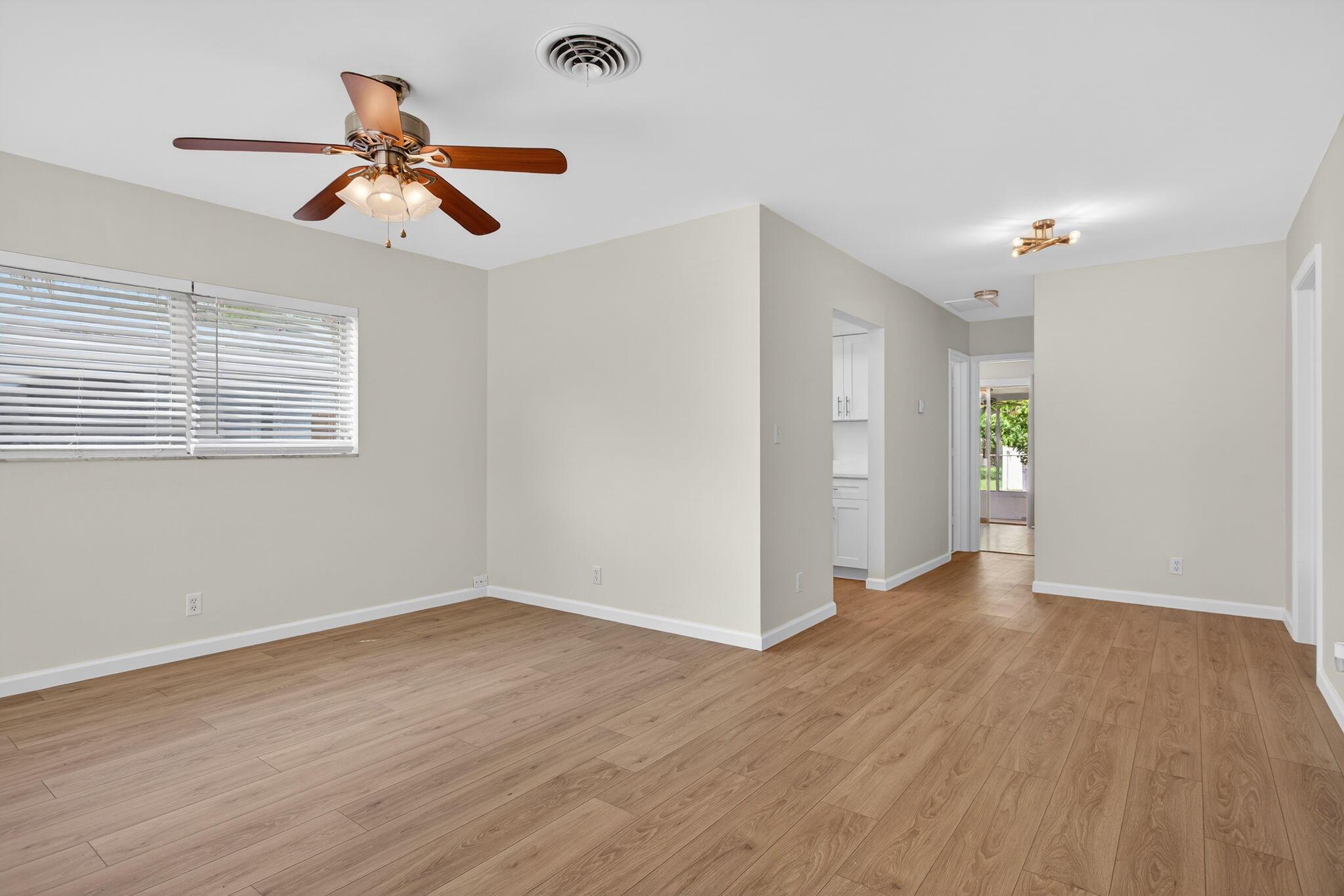 371 SE 1st Avenue, Pompano Beach, FL 33060, Pompano Beach - Photo 4