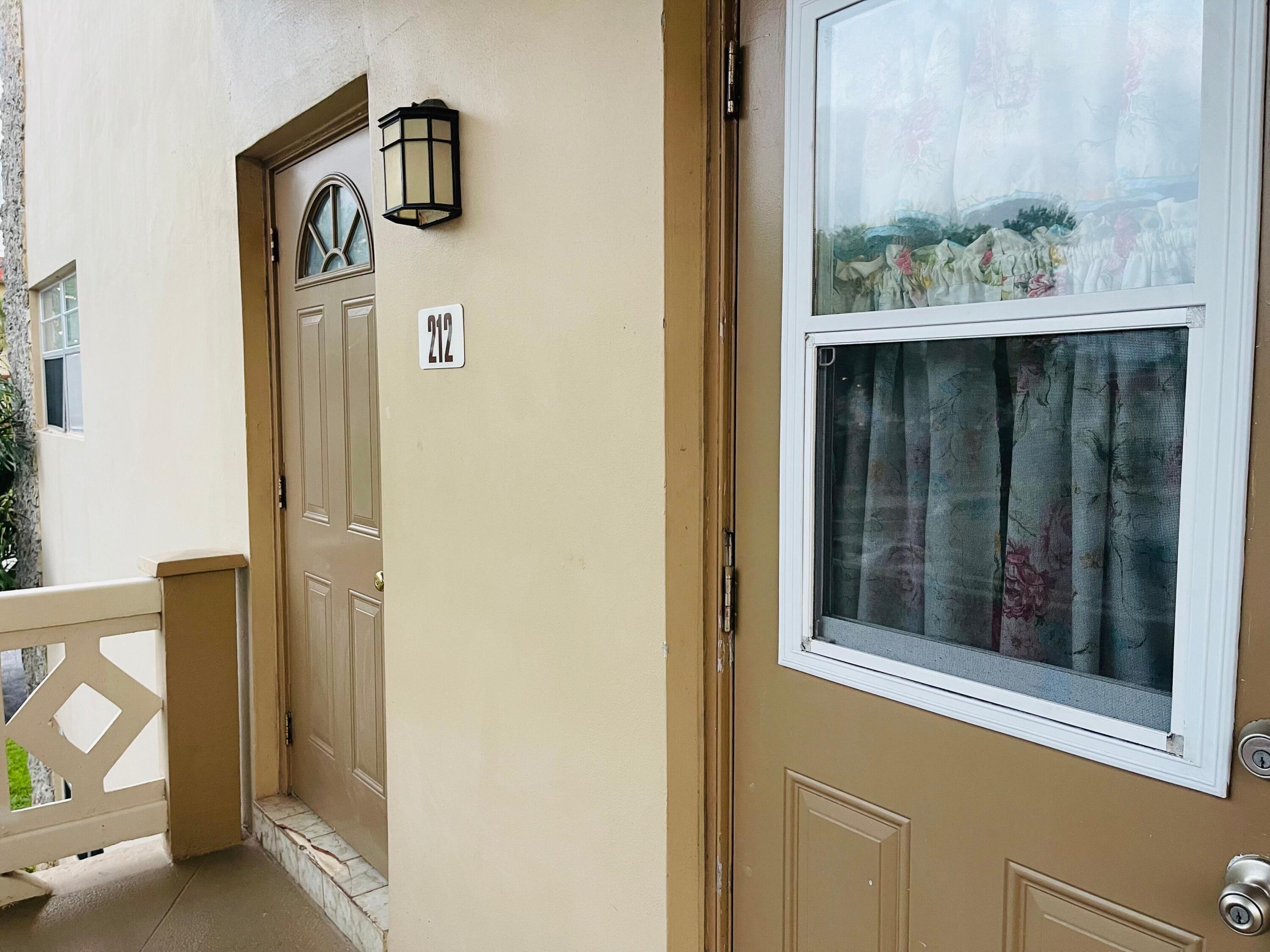 5051 W Oakland Park Boulevard W Unit E212, Lauderdale Lakes, FL 33313, Lauderdale Lakes
