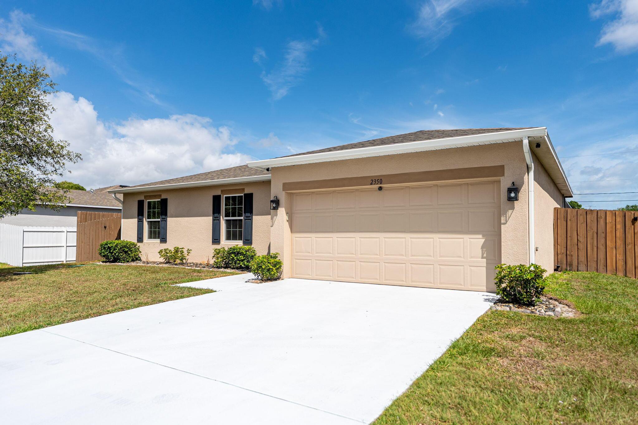 2350 SE Calcutta Circle, Port St. Lucie, FL 34952, Port St. Lucie - Photo 2