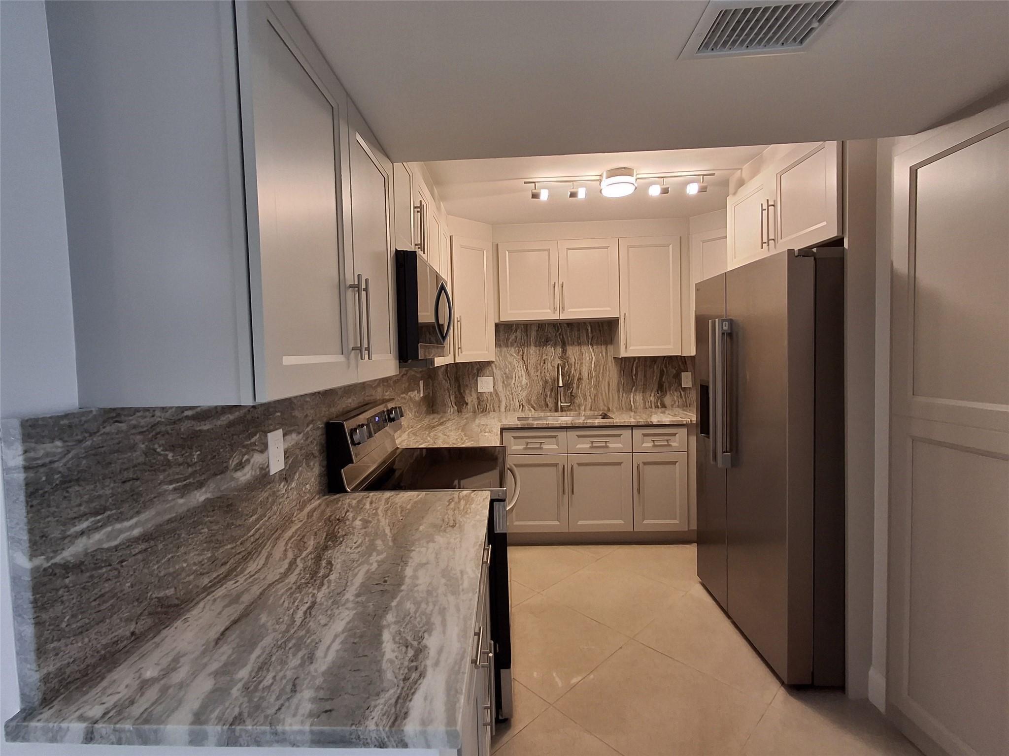 8763 Shadow Wood Boulevard 202, Coral Springs, FL 33071, Coral Springs