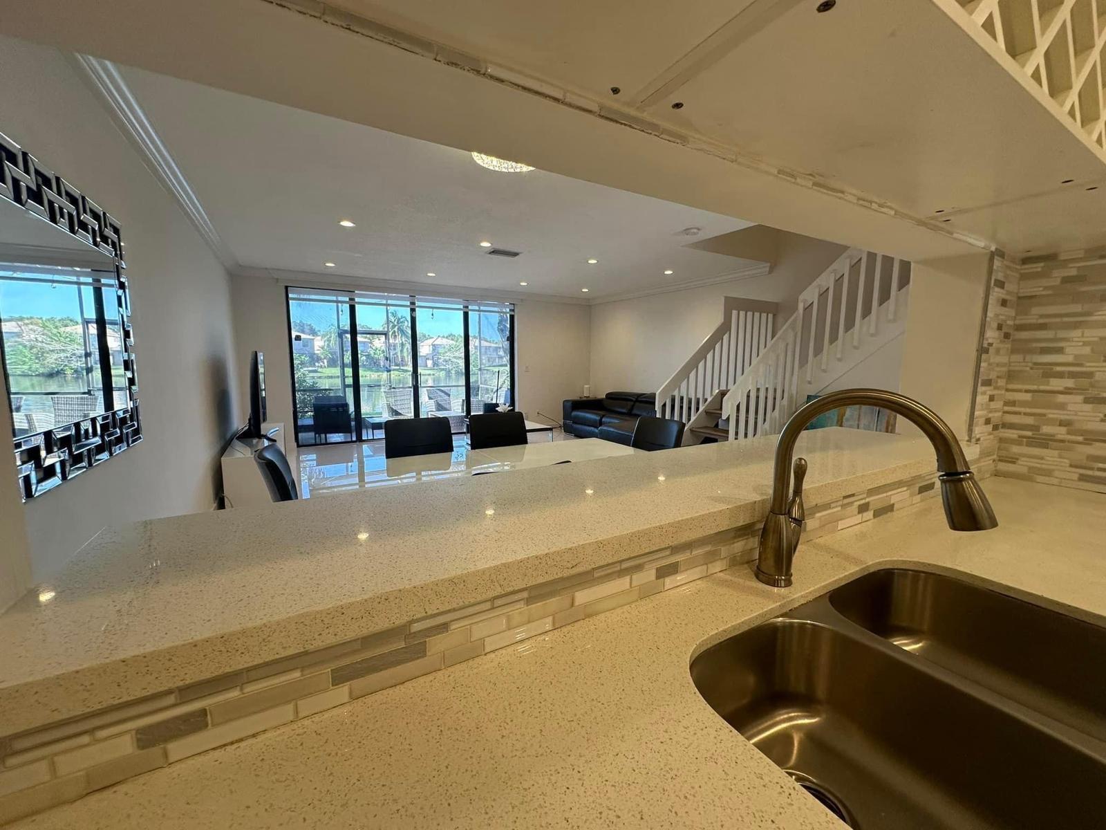 10630 NW 14th Street 118, Plantation, FL 33322, Plantation - Photo 4