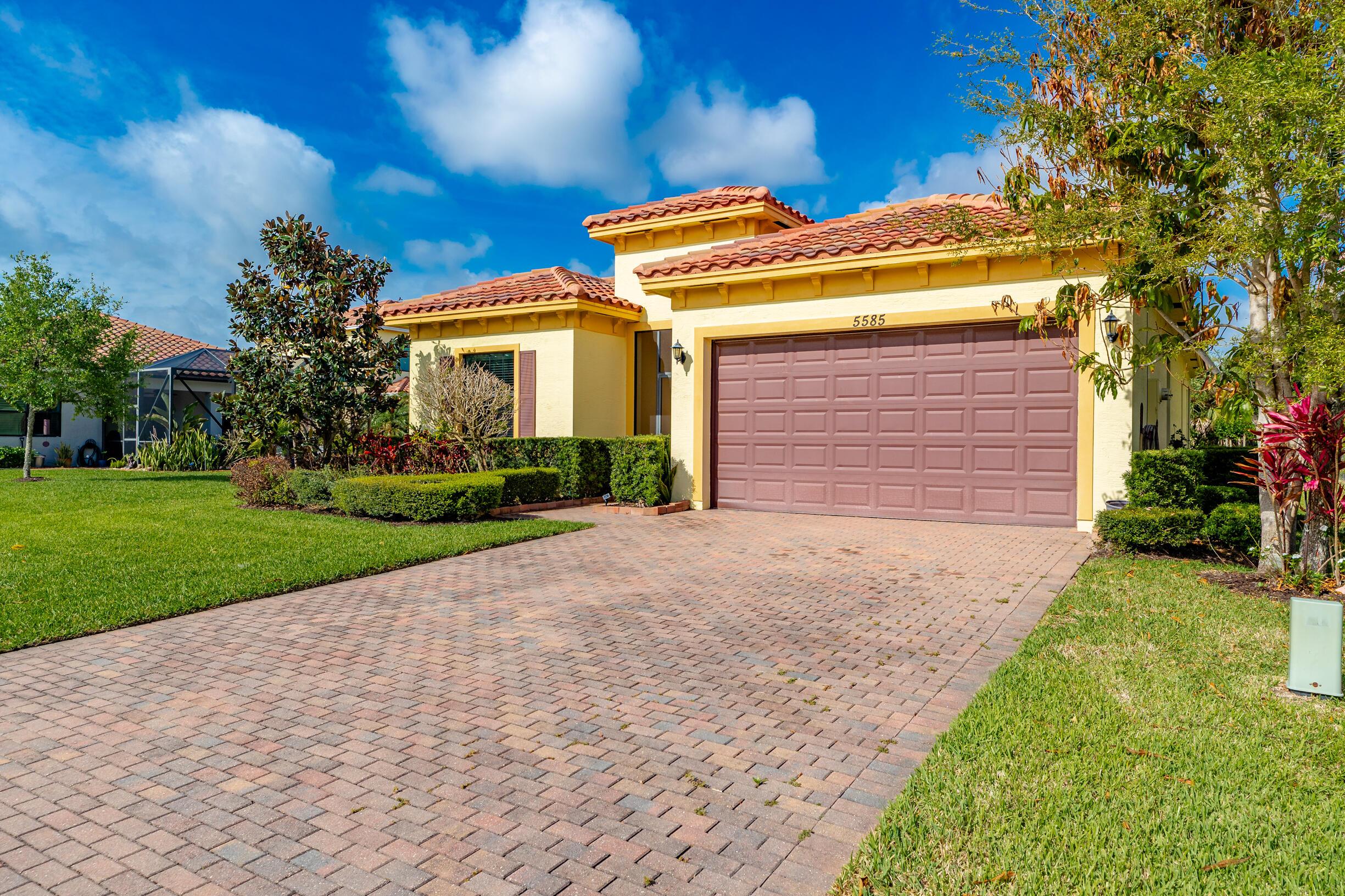 5585 40th Avenue, Vero Beach, FL 32967, Vero Beach - Photo 4